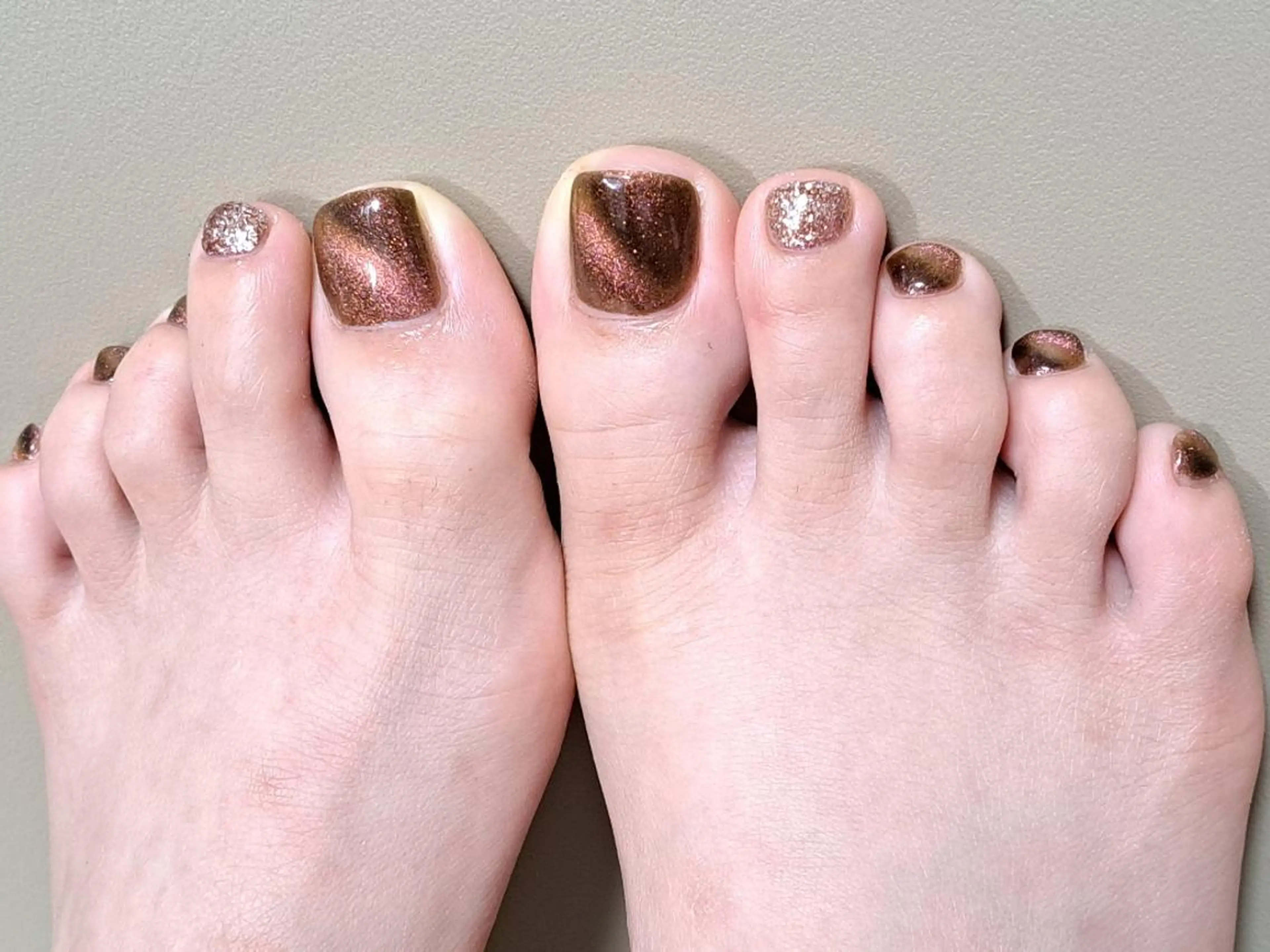 ネイル ブラウン マグネットネイル Lupinus所属・Lupinus ルピナスのネイルデザイン