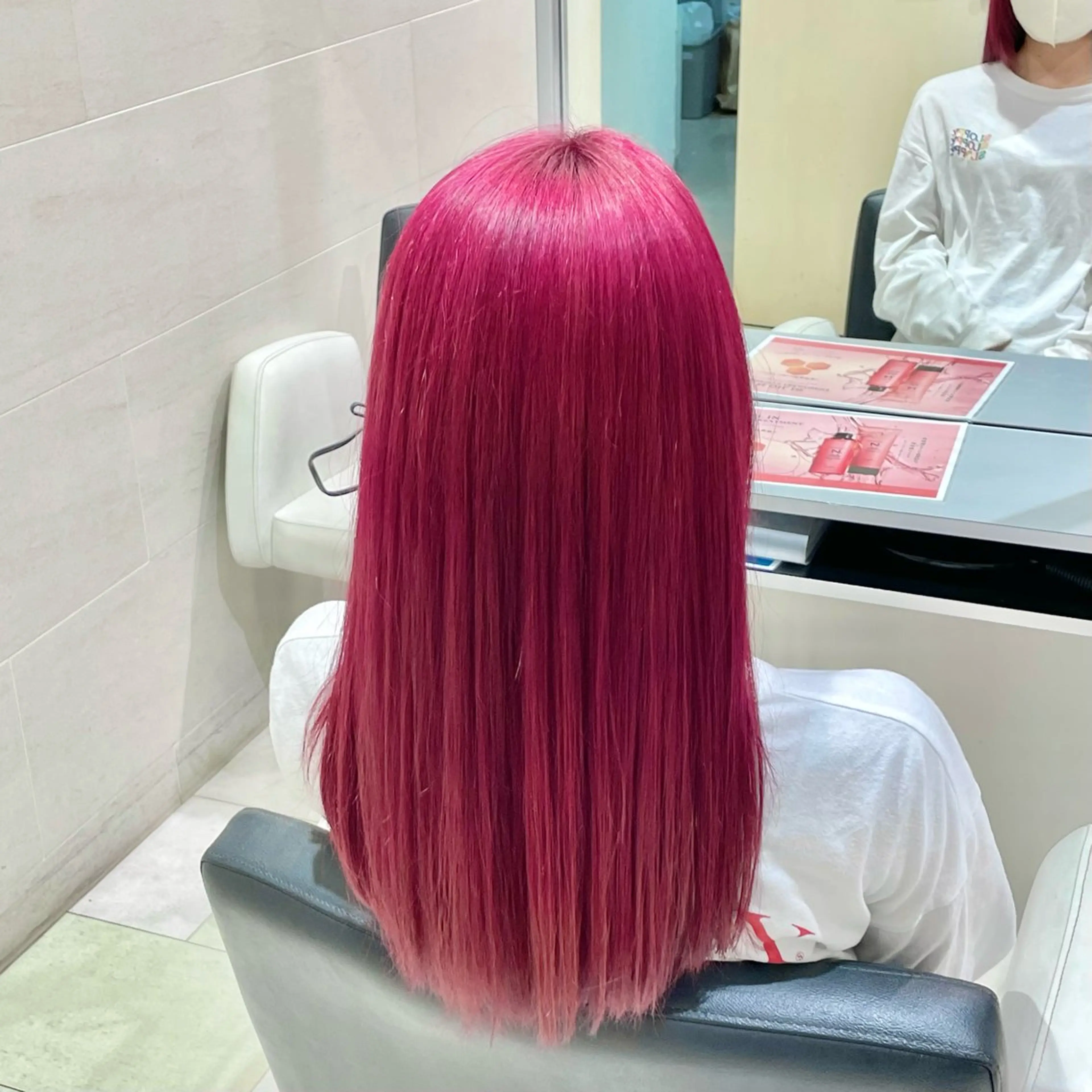 ケアブリーチ+カラー+カット(ミニモ学割)の写真