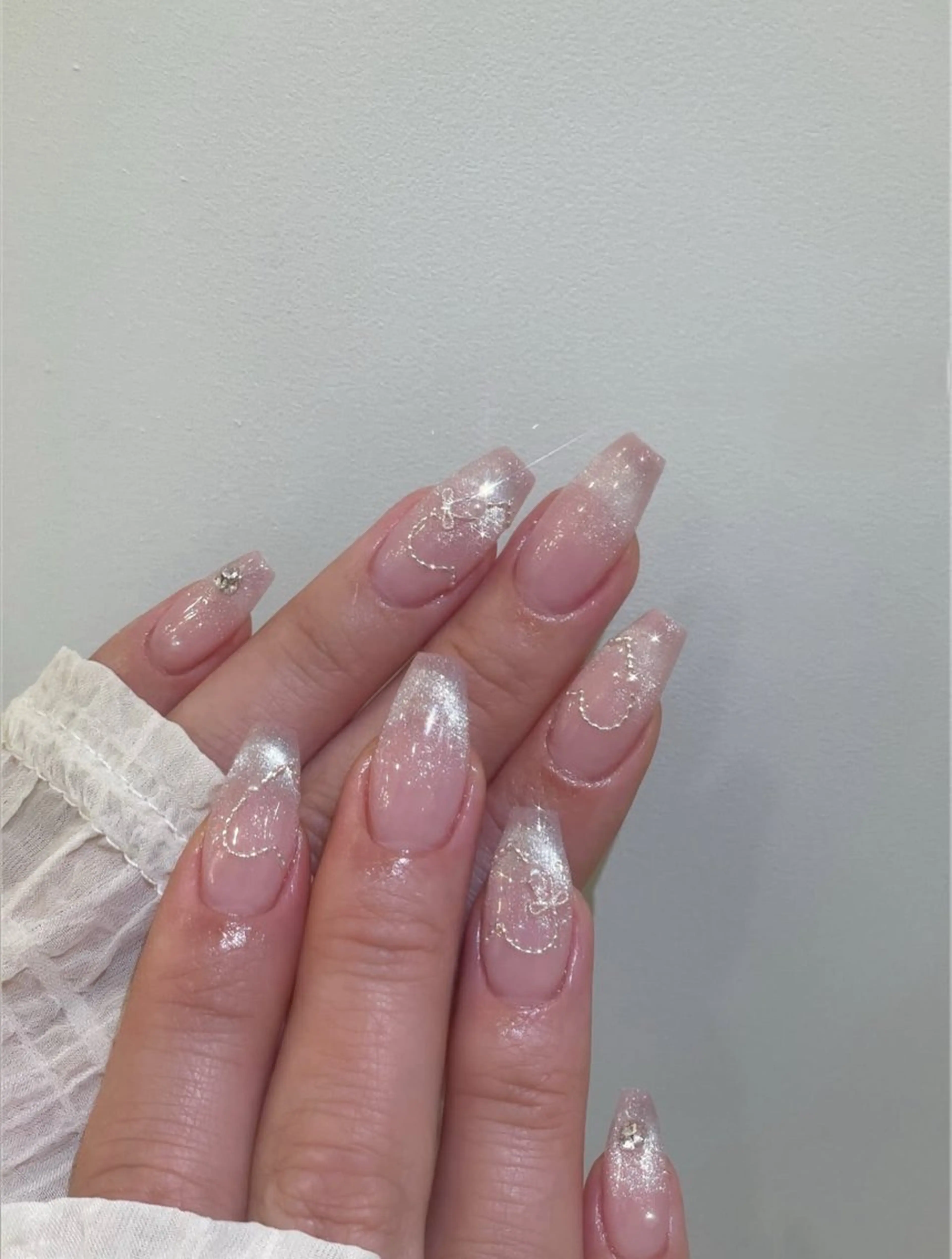 ネイル アニマル柄 オーロラネイル チークネイル フラッシュネイル ジェルネイル ハンドネイル Lyna 池袋のネイルデザイン