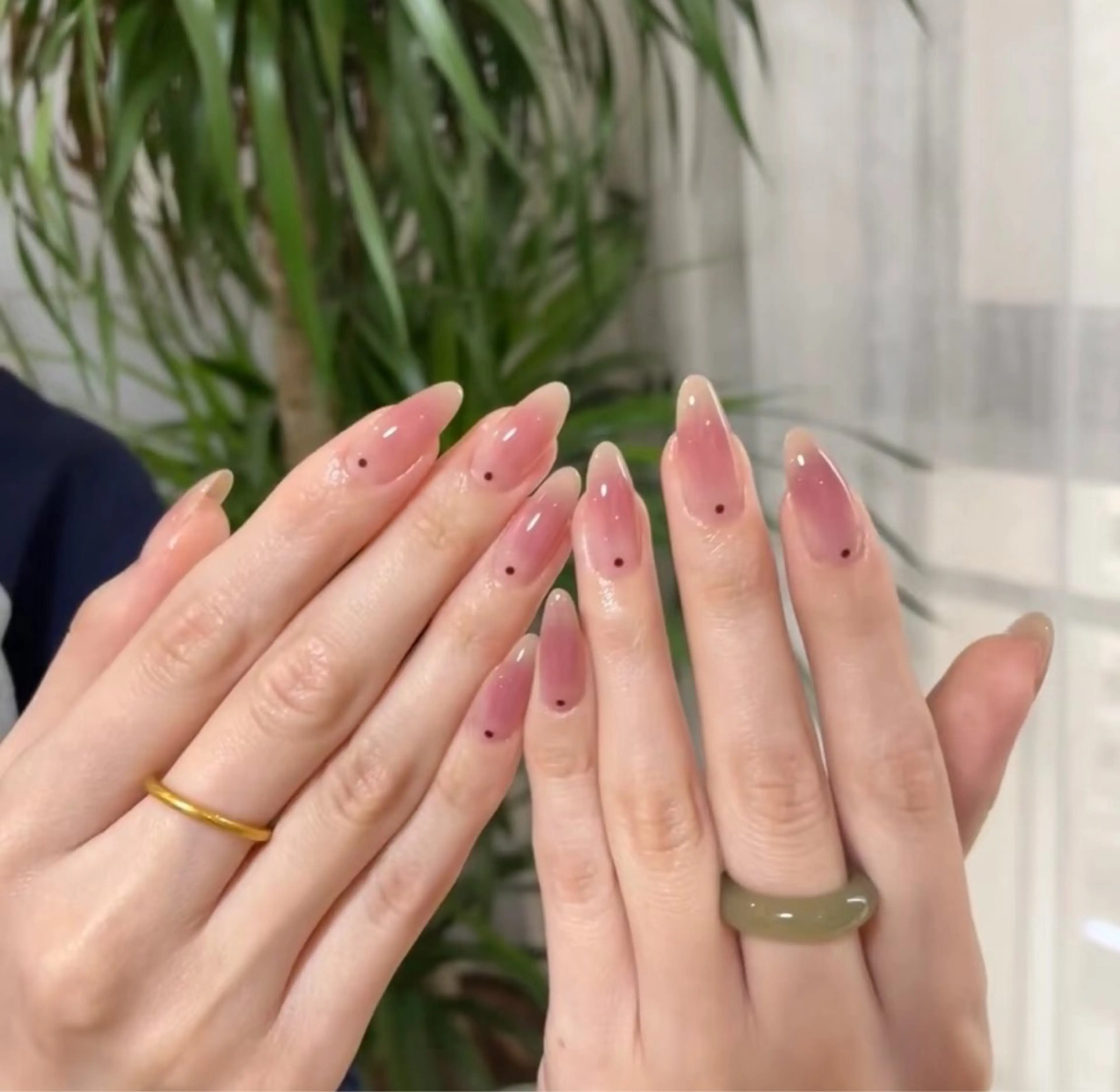 ネイル チークネイル 長さ出し フラッシュネイル フットネイル フレンチネイル Niko nailサロンのネイルデザイン