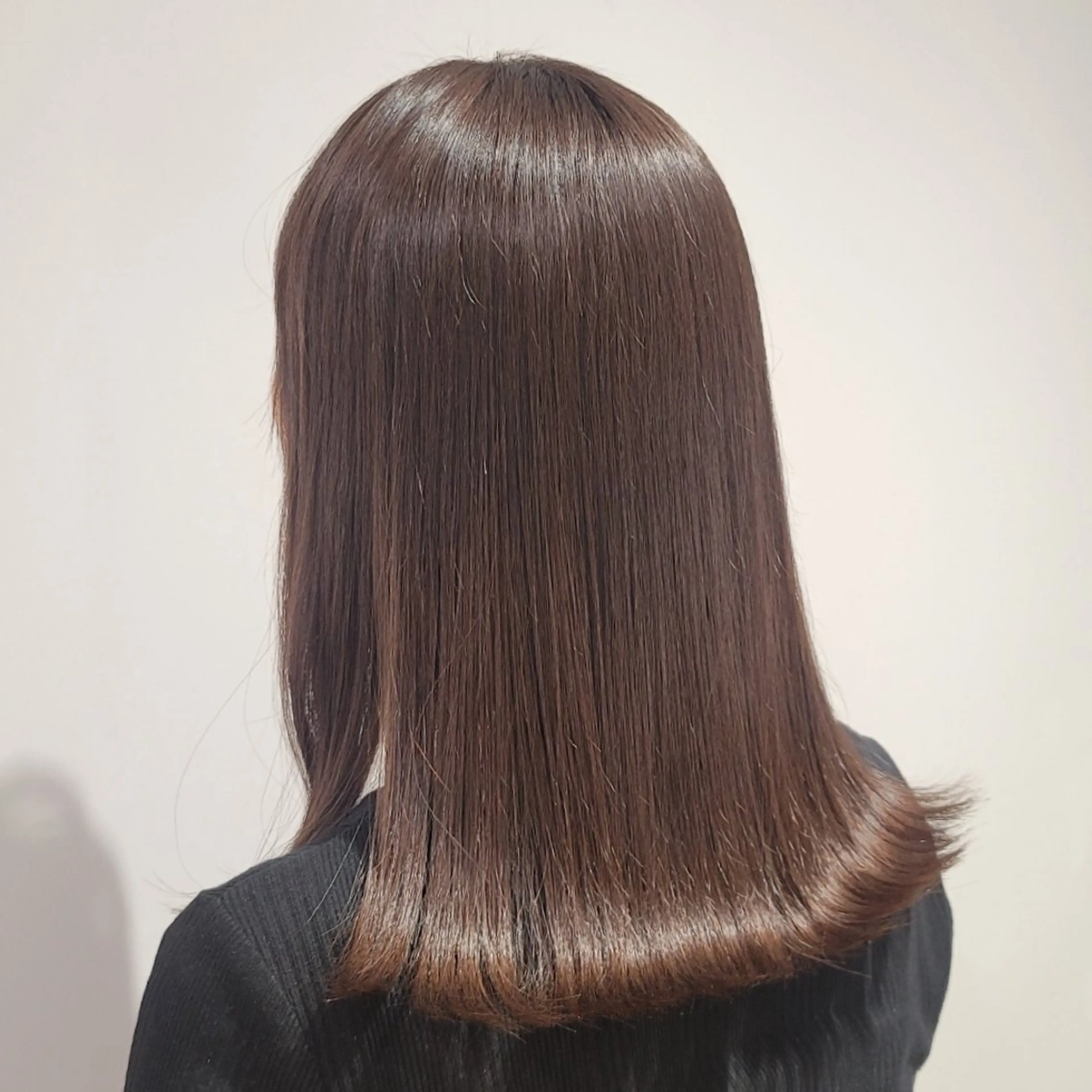 ミディアム カットモデル/ セット/COCOKAのヘアスタイル