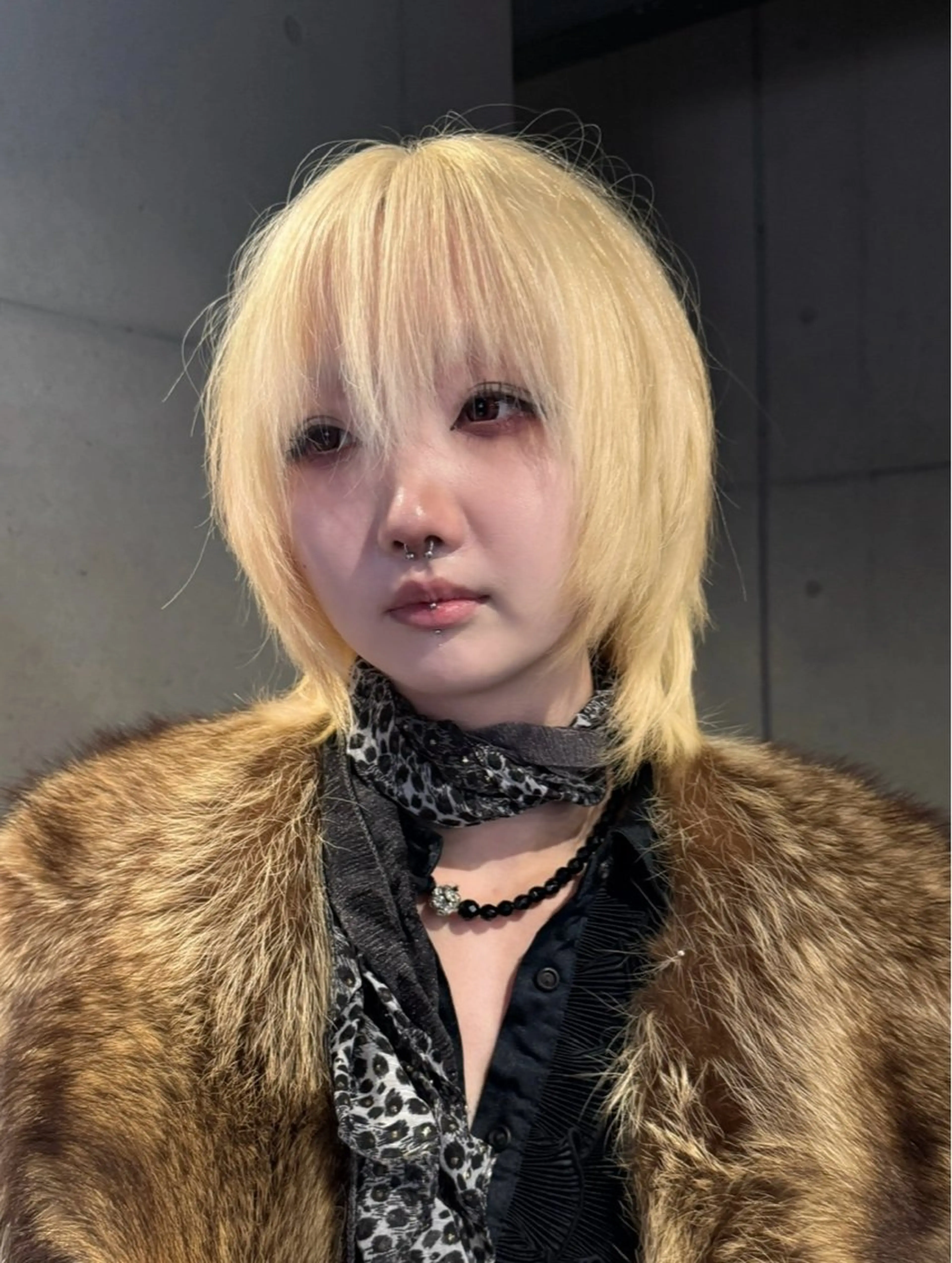 ミディアム カラー カット ヘアカラー だいち/ハイトーン/ レイヤーカットのヘアスタイル