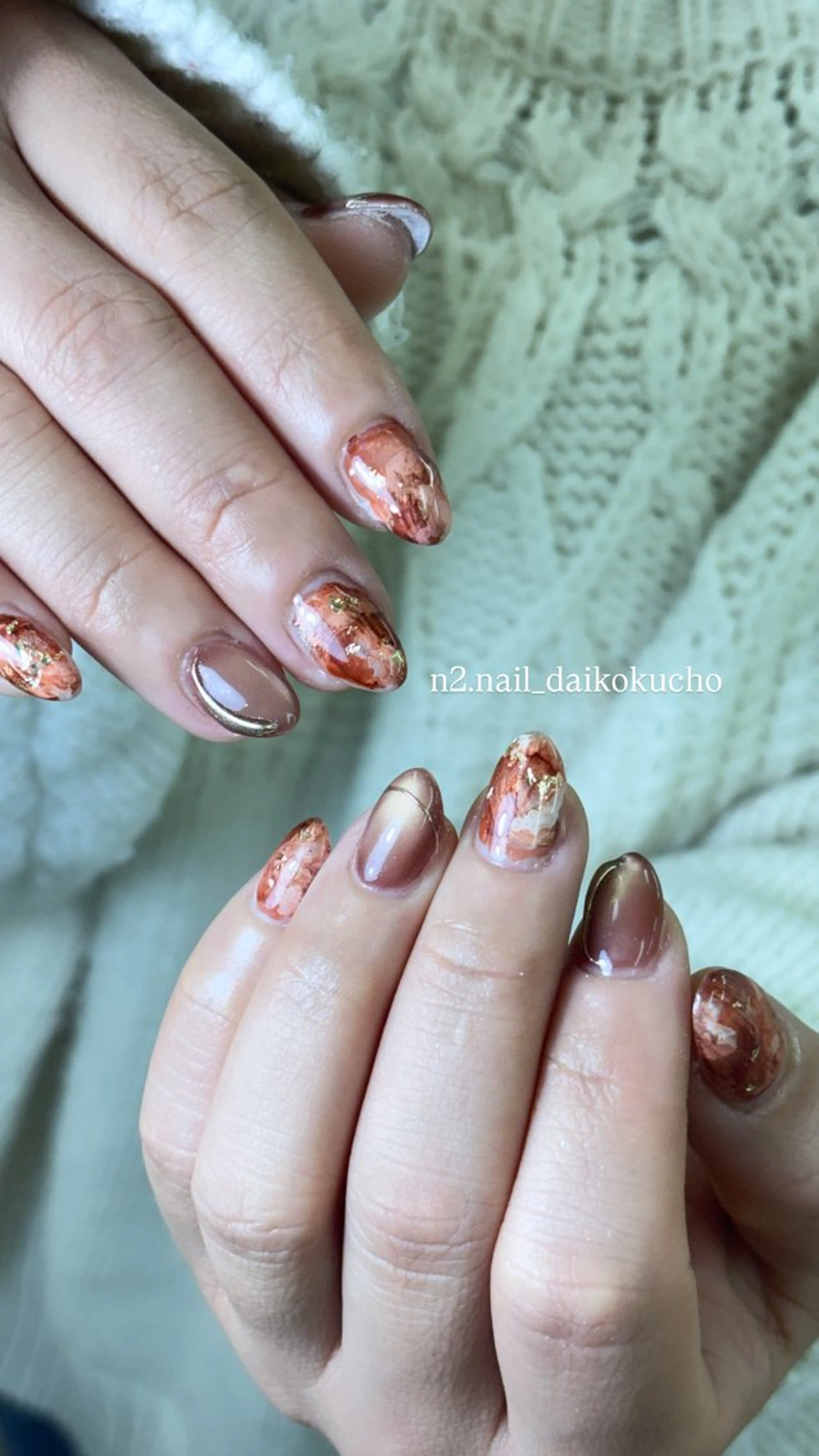 ネイル ブラウン ジェルネイル ゴールド ニュアンスネイル シンプルネイル N2 nailのネイルデザイン