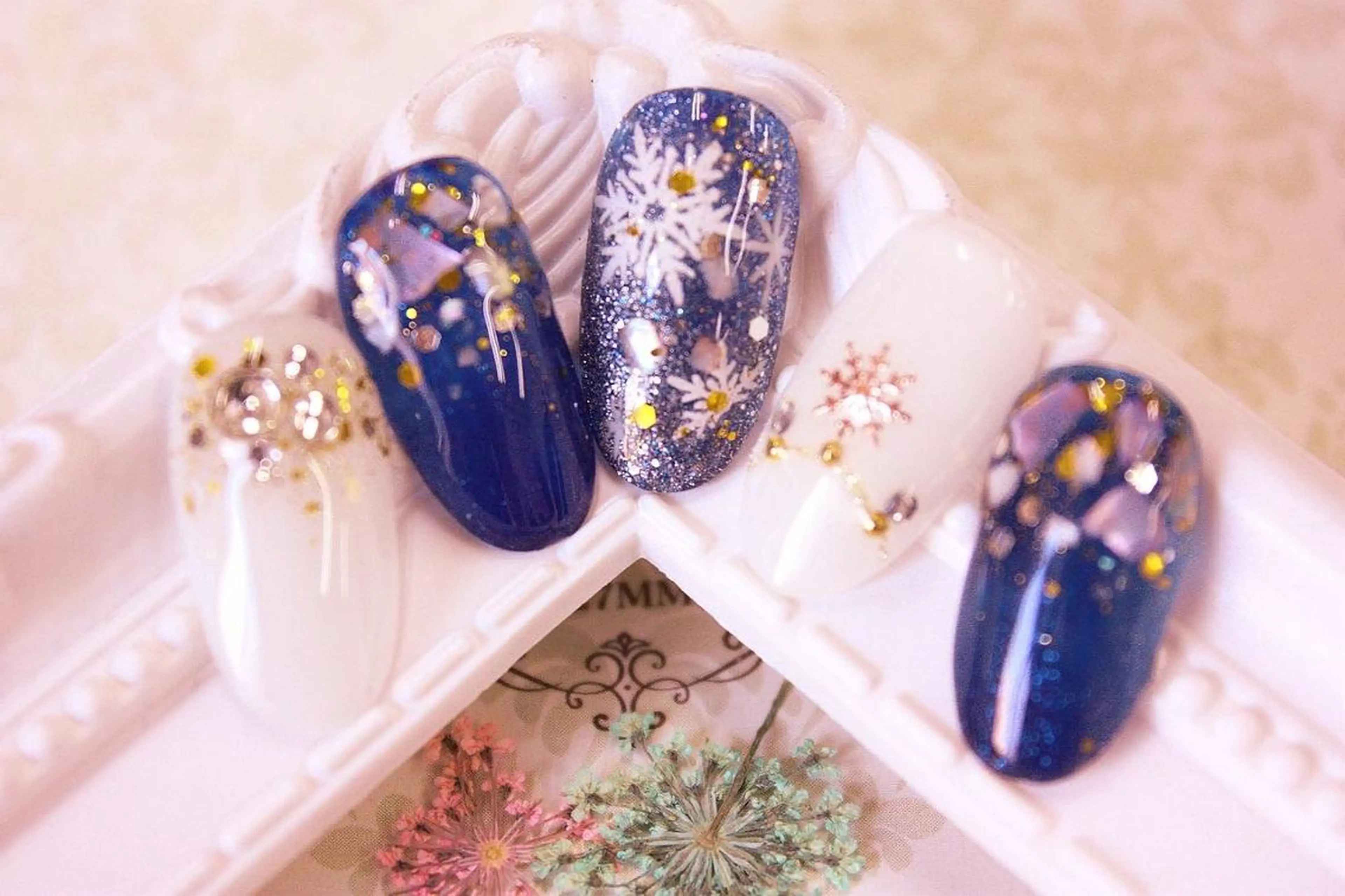 ネイル リラネイル Aikenのネイルデザイン