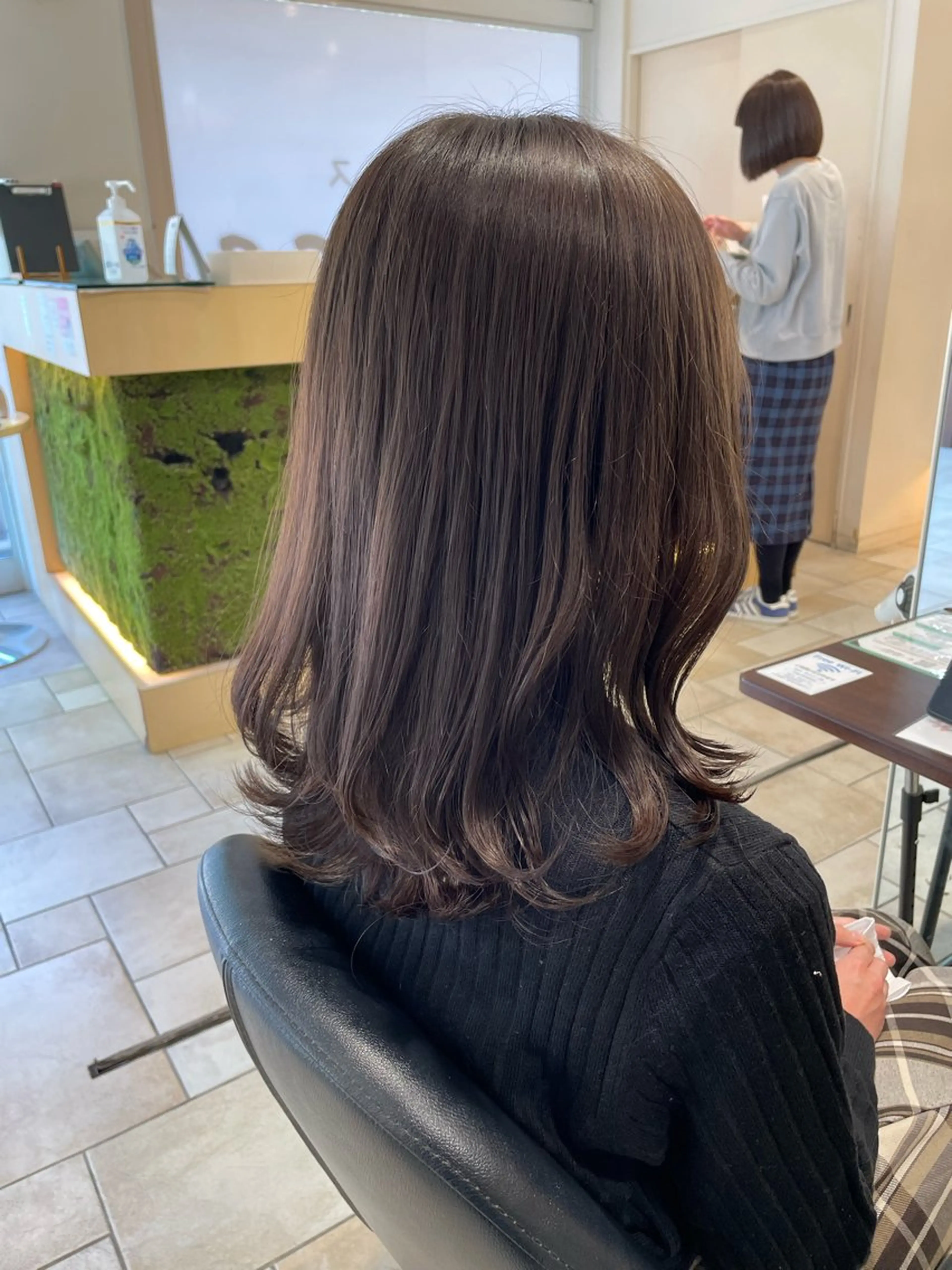 ミディアム 松本 美涼のヘアスタイル