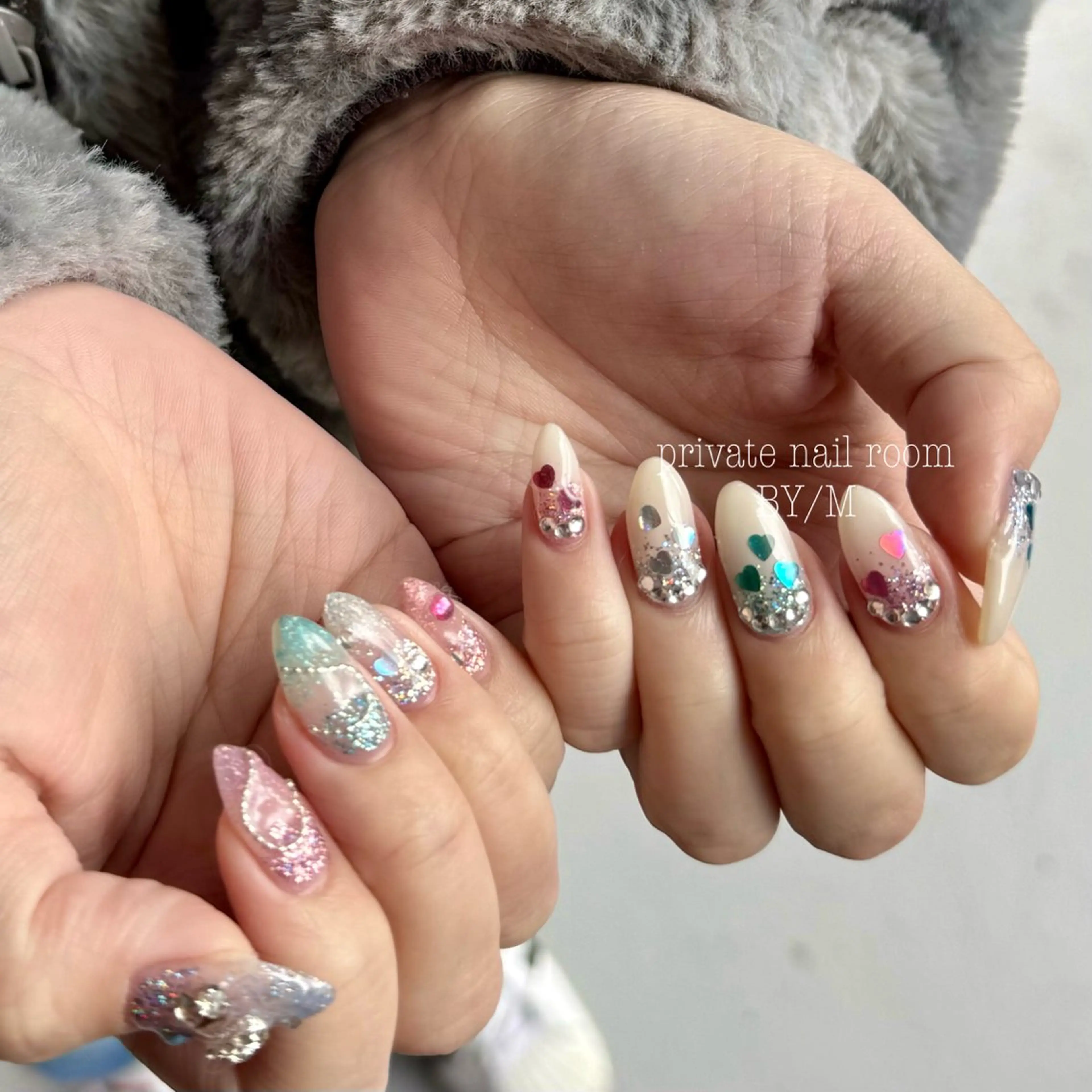 ネイル ハート ラメ(グリッター) 持ち込み ストーンネイル ホワイト ハンドネイル BY / Mのネイルデザイン