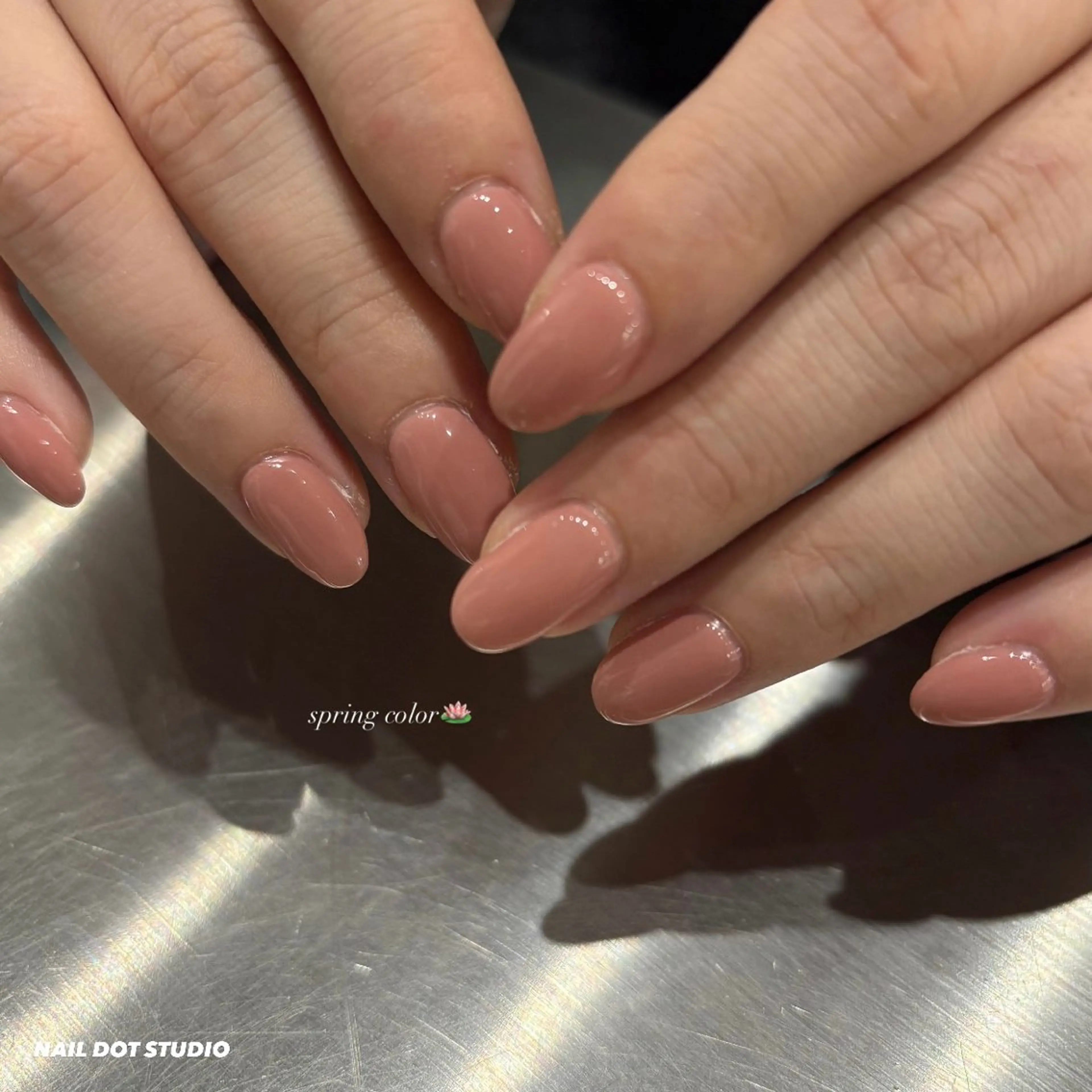 ミディアム NAIL DOT STUDIOsaraのネイルデザイン