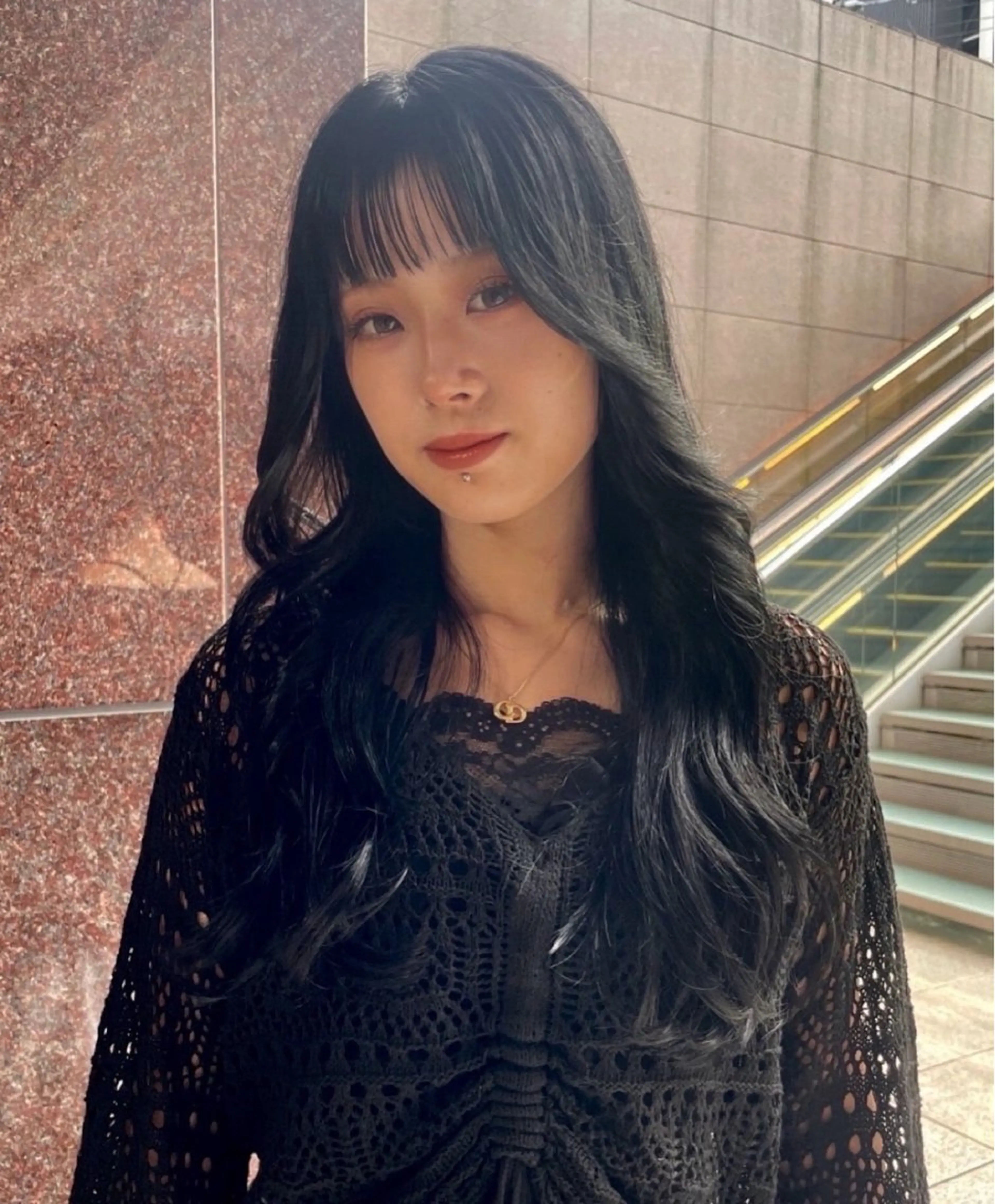 ロング カラー アッシュ ベージュカラー ブリーチ 透明感カラー ダブルカラー カット ヘアカラー レイヤー /髪質改善/ariのヘアスタイル