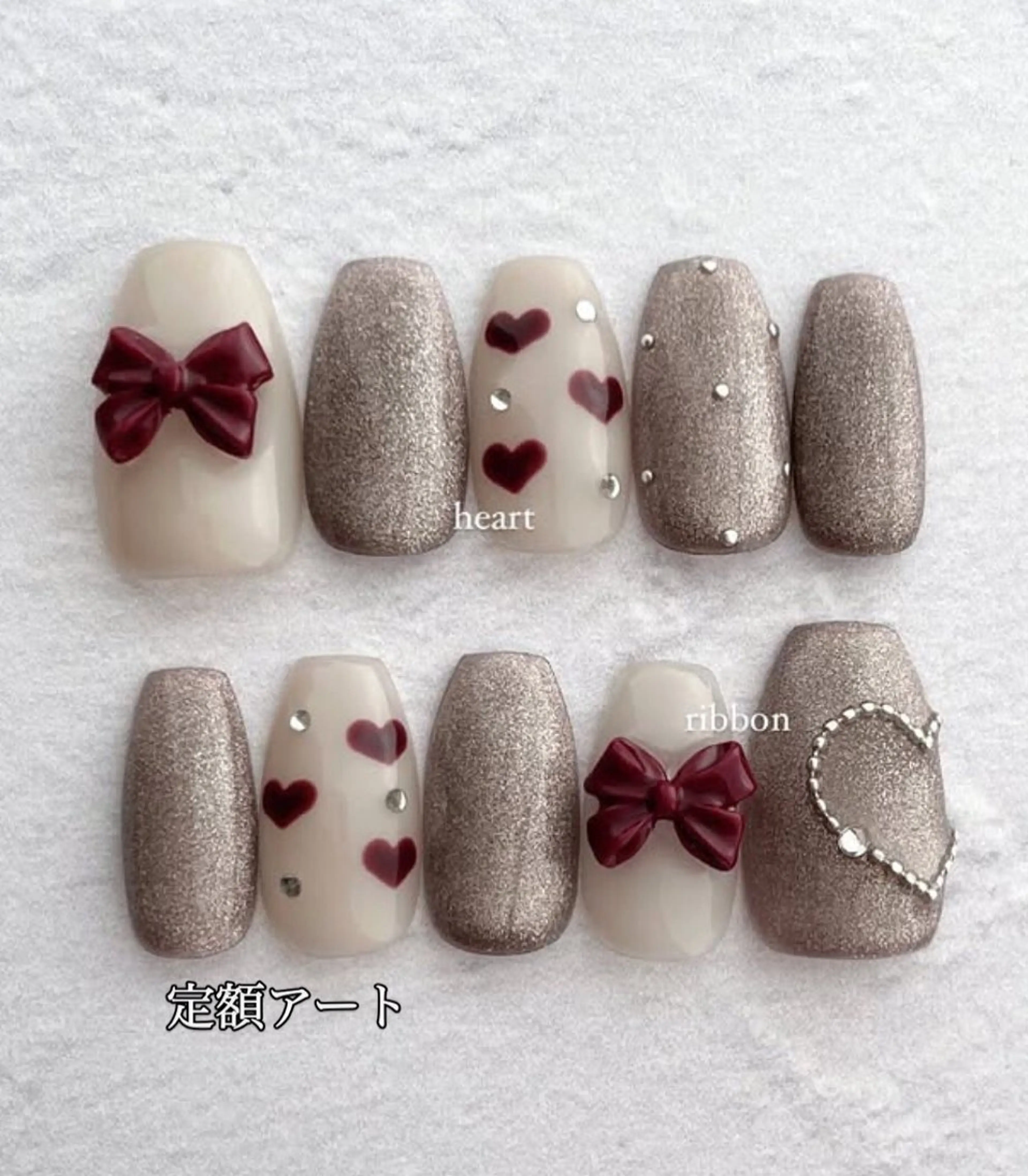 ネイル フレンチネイル ジェルネイル ゴールド マグネットネイル マグネットフレンチ ハンドネイル Roger 舞のネイルデザイン