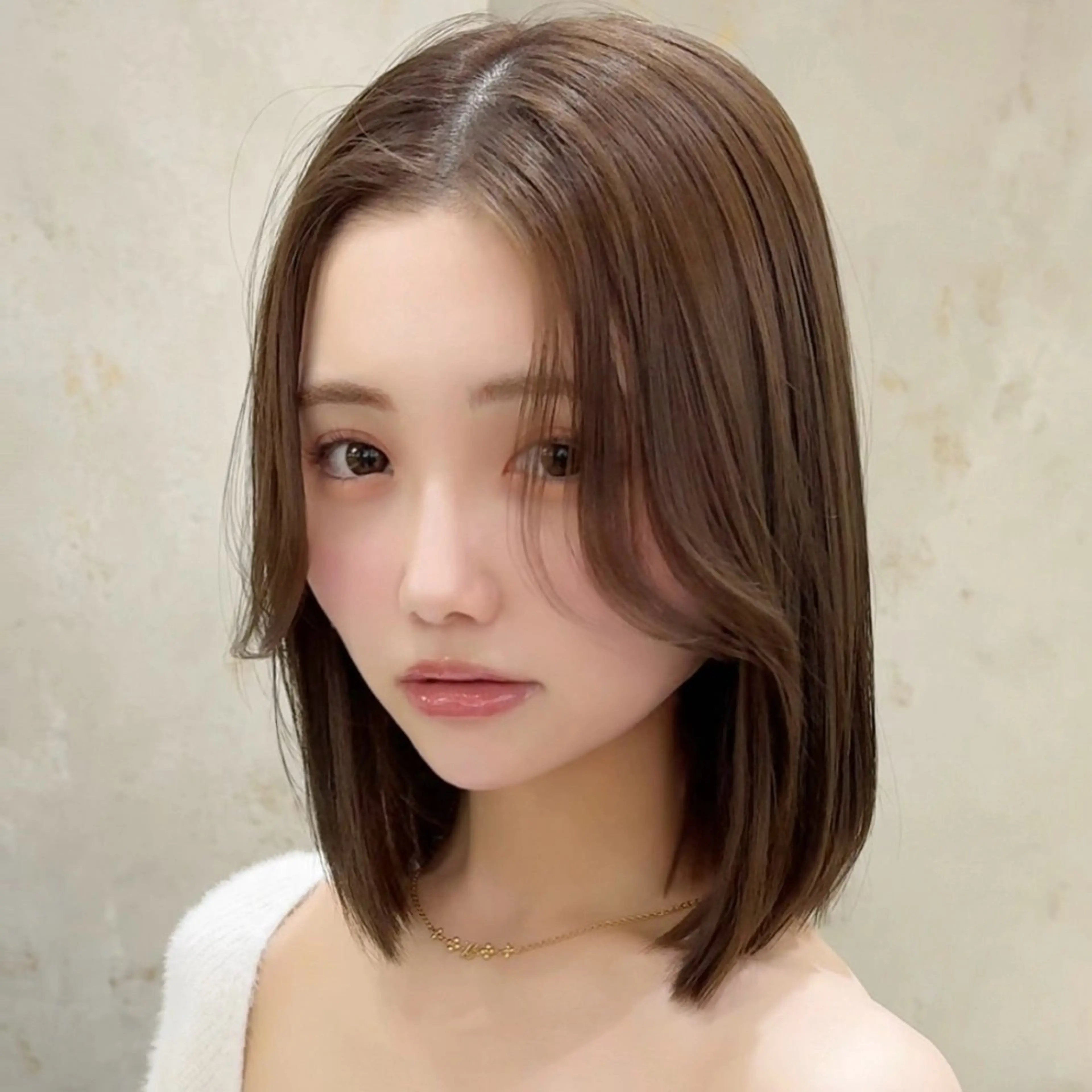 ショート カラー カット ヘアカラー トリートメント 莉乃/縮毛矯正/髪質 改善/艶カラーのヘアスタイル
