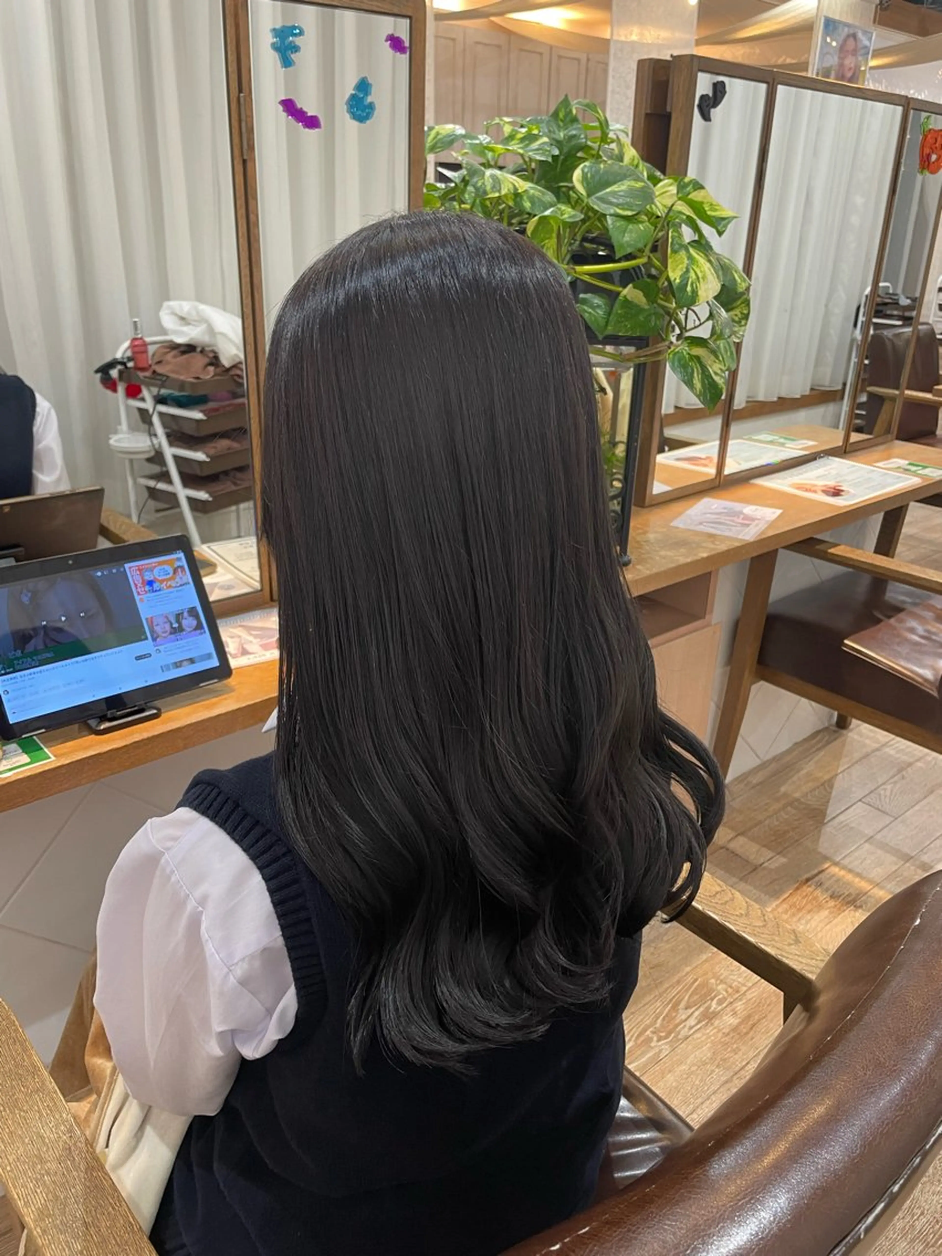 カラー ヘアカラー トリートメント 🍑宮川 愛菜🍑のヘアスタイル