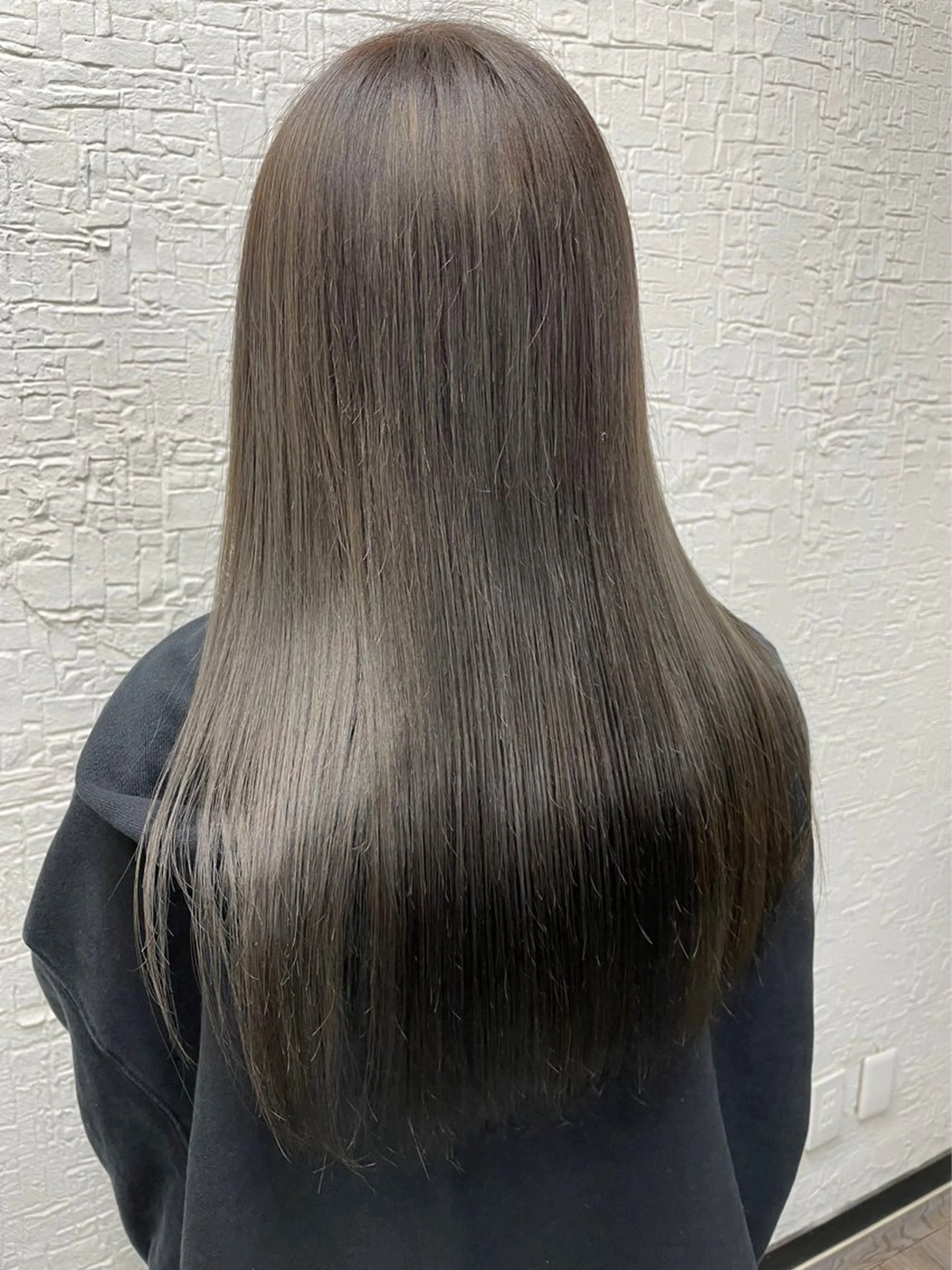 《髪質ケアしながら美髪に✨縮毛矯正+リタッチカラー+カット+ケラスターゼTr》8300円💇♀️の写真