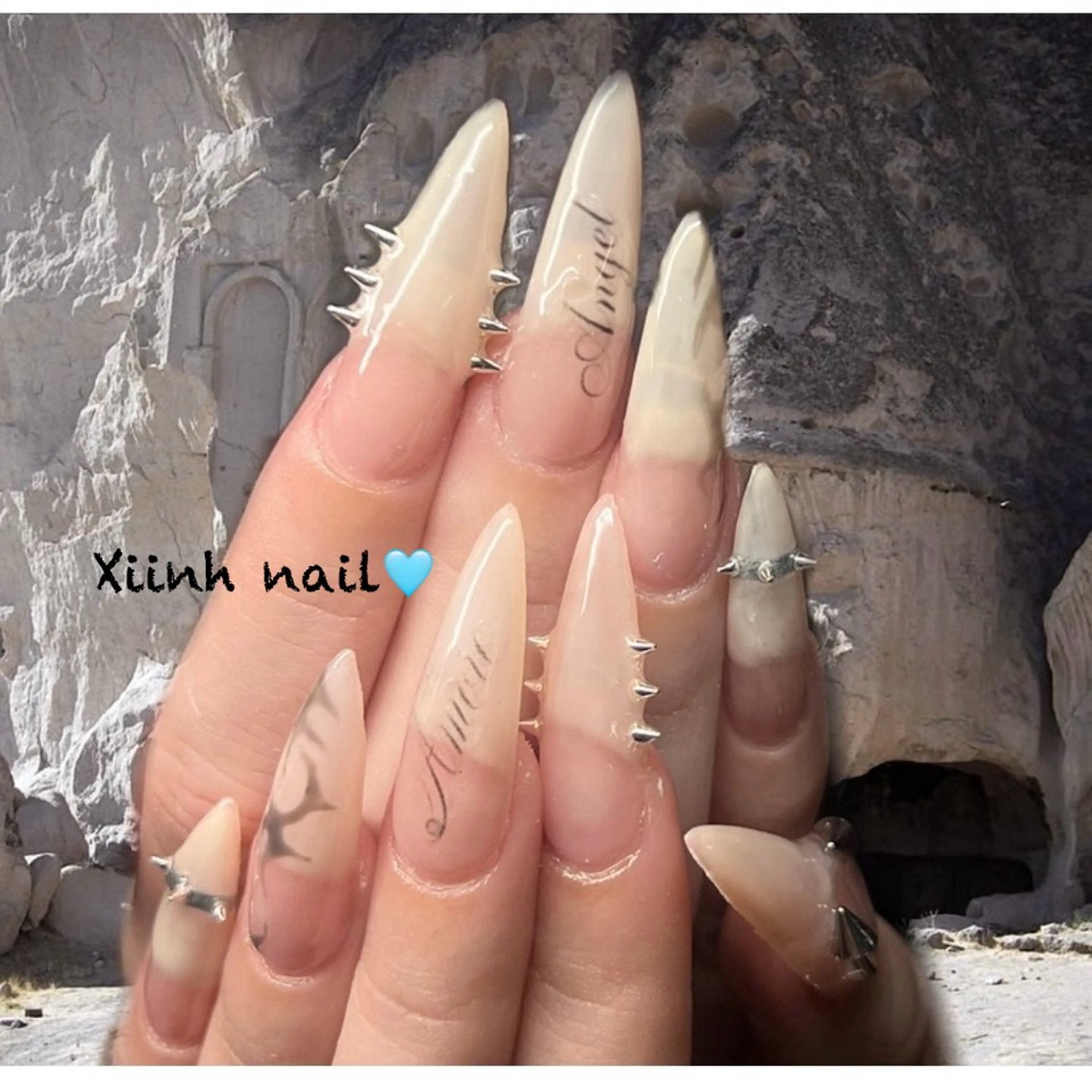 ネイル ブラウン チークネイル 桜ネイル 長さ出し フットネイル ハンドネイル XIINH NAIL SALONのネイルデザイン