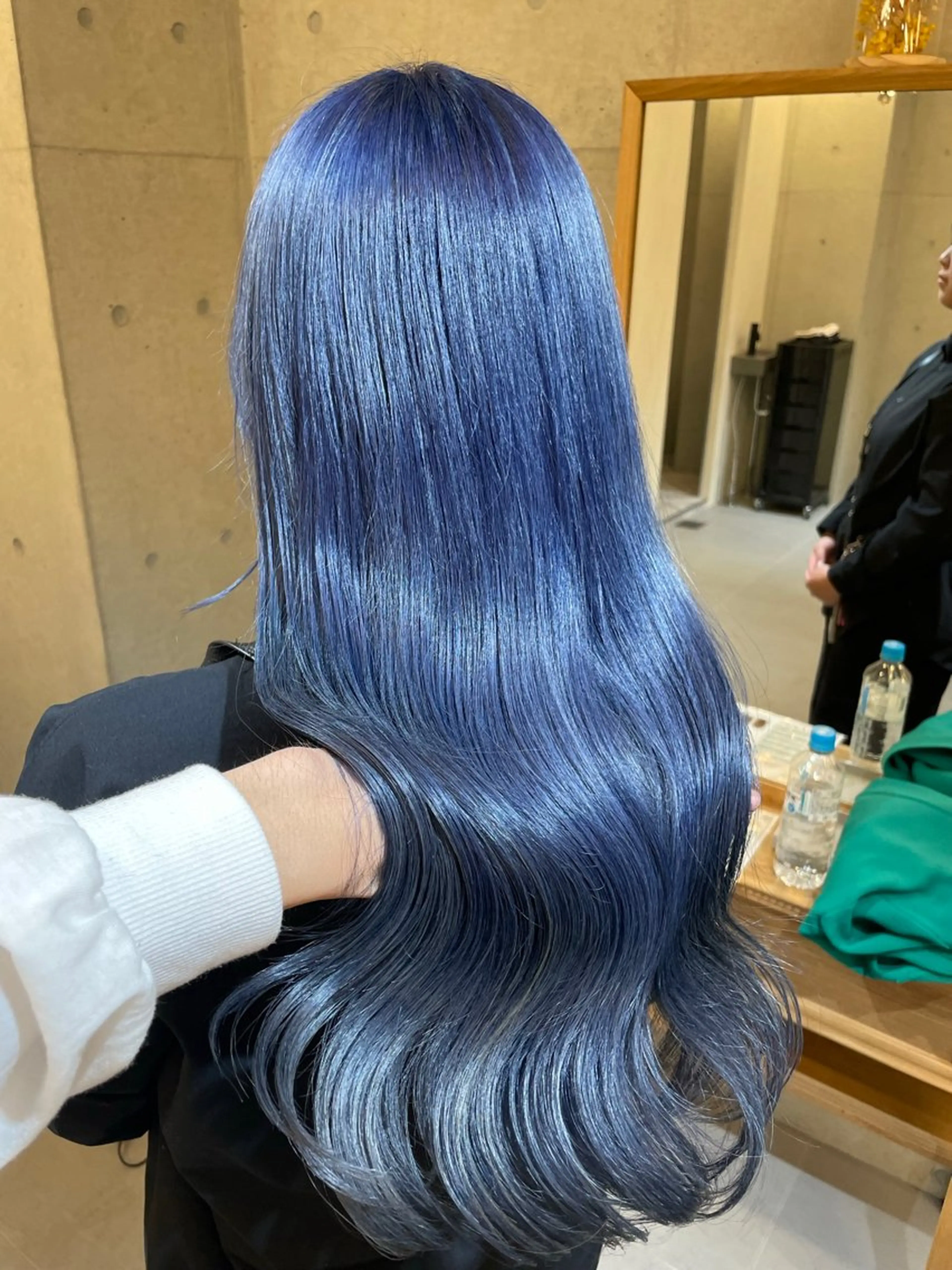 ロング カラー ブリーチ ブルーカラー ネイビーカラー レイヤーカット 羽田翔大/ブリーチ/ ボブカット/店長のヘアスタイル