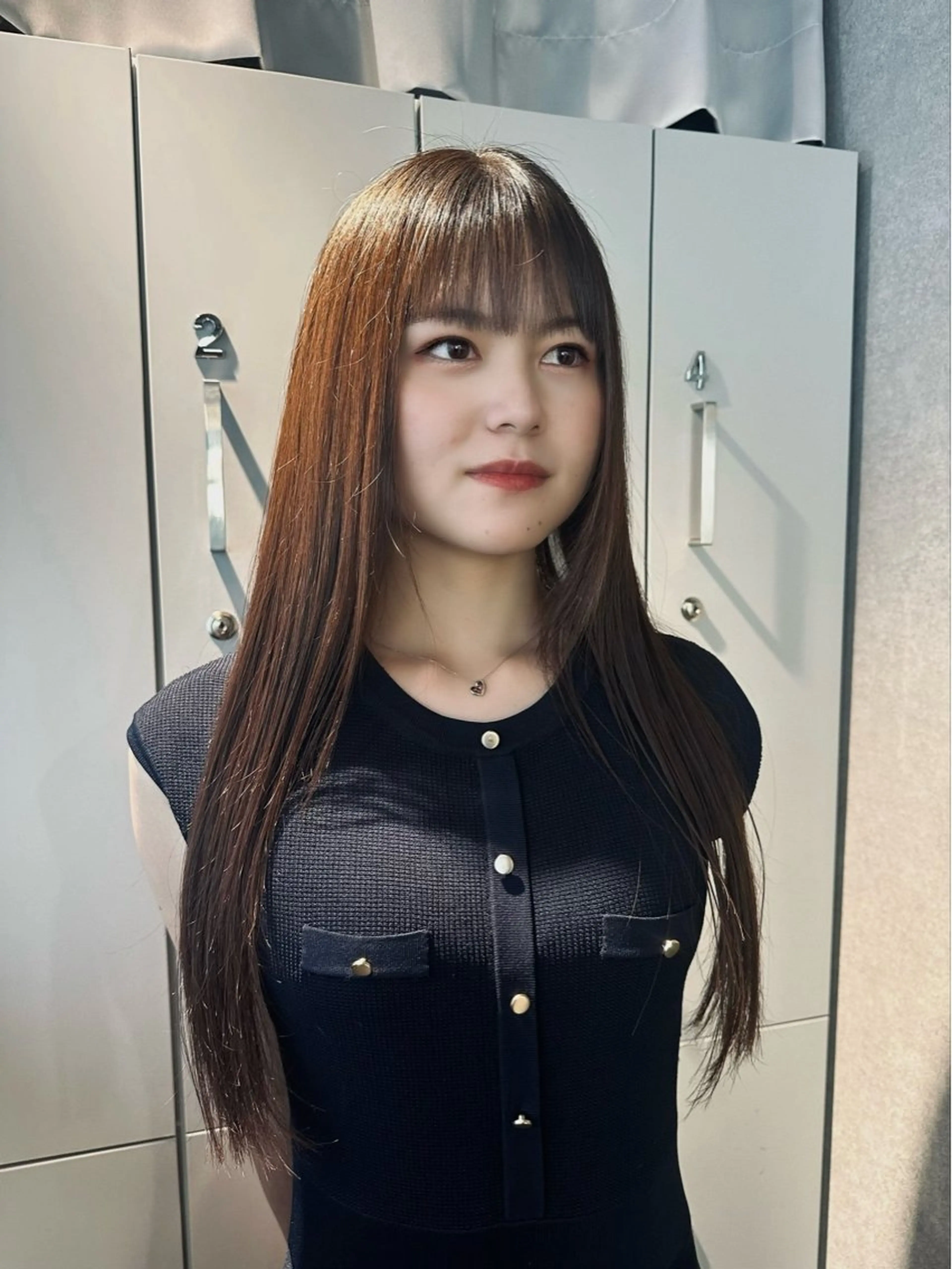 ロング naito/ブリーチ /エクステ/縮毛のヘアスタイル