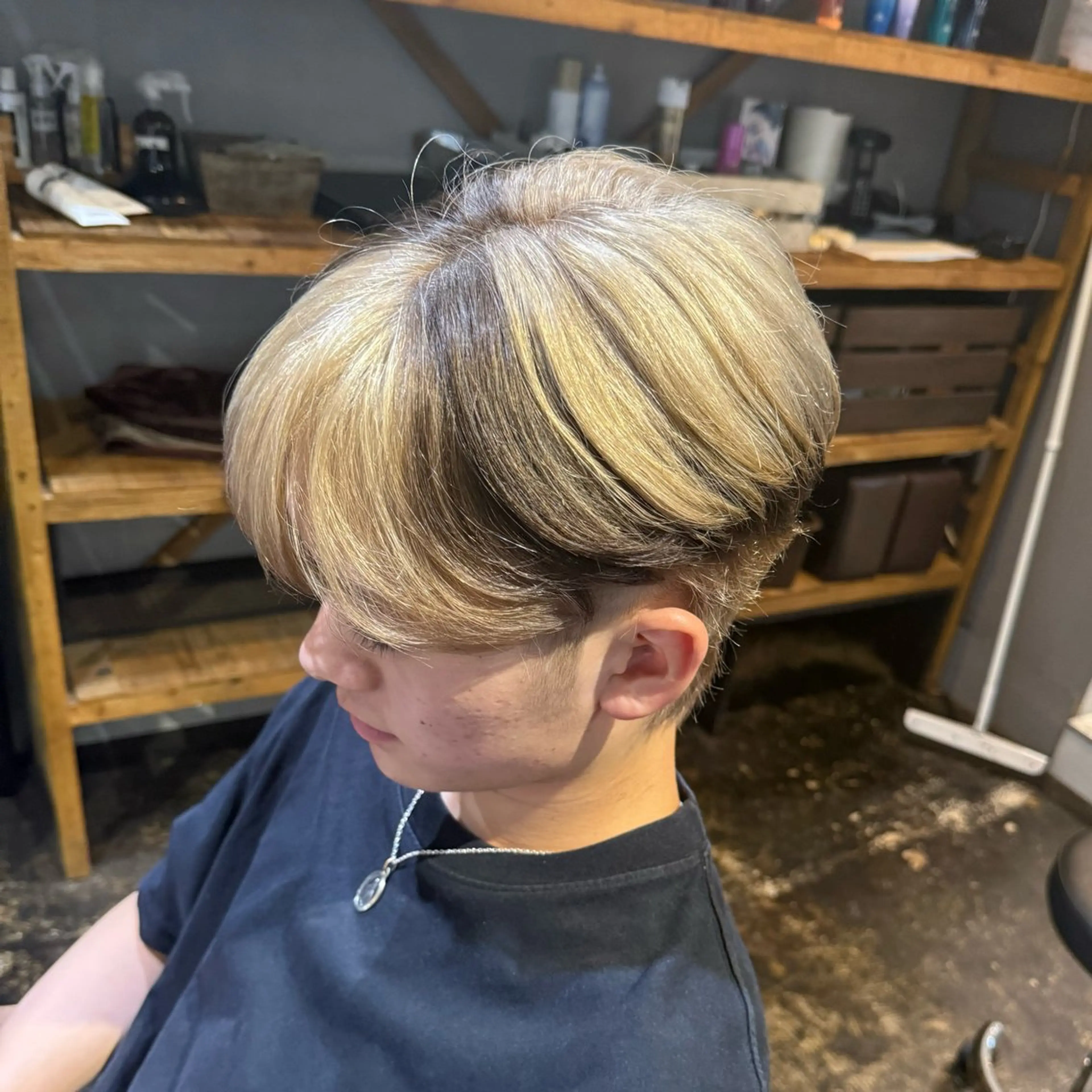 ショート カラー ツートーンカラー 透明感カラー/パーマ 🌀アオノのヘアスタイル