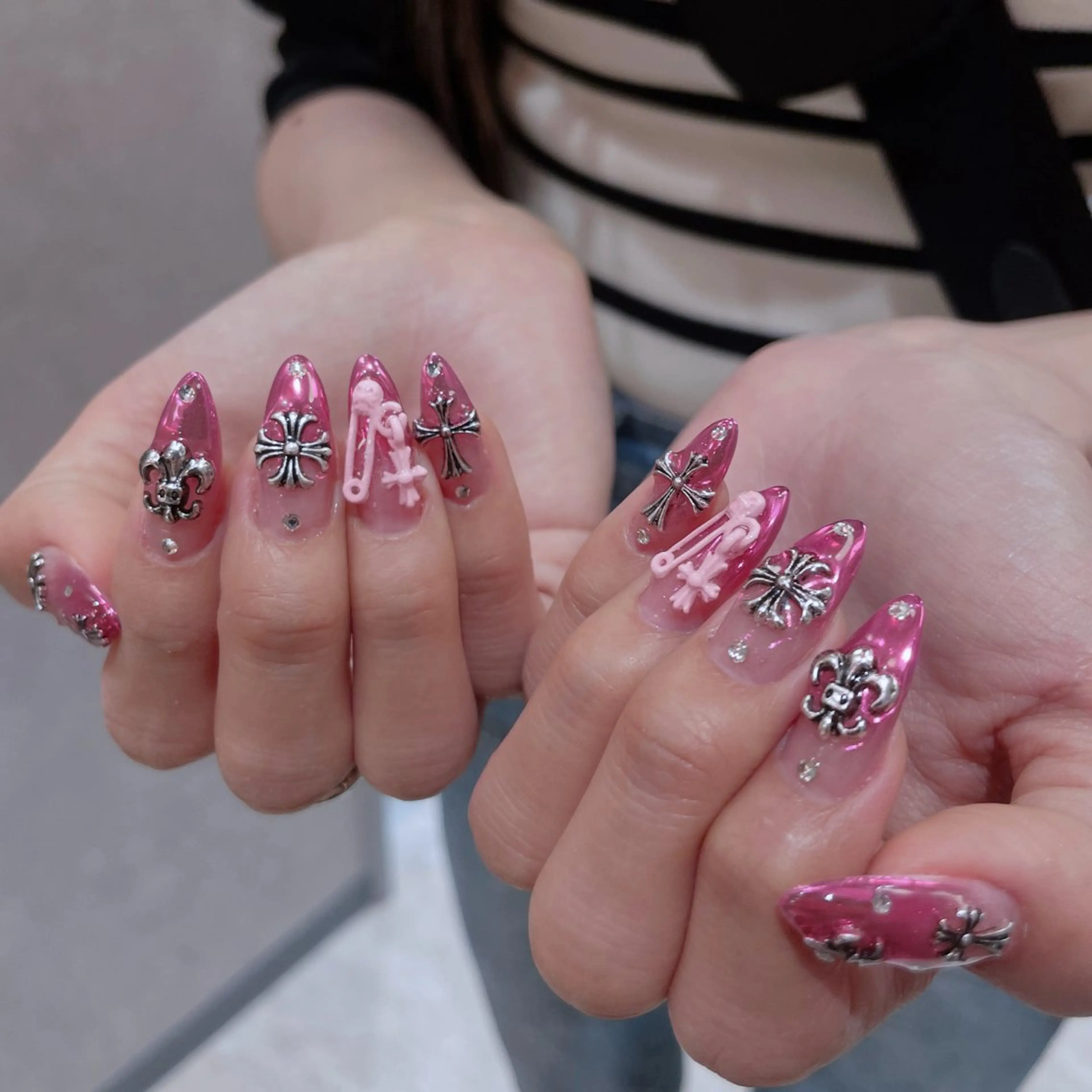 ネイル ミラーネイル ハンドネイル フットネイル aile d'Ange所属・ailed'Ange 🍒miuのネイルデザイン