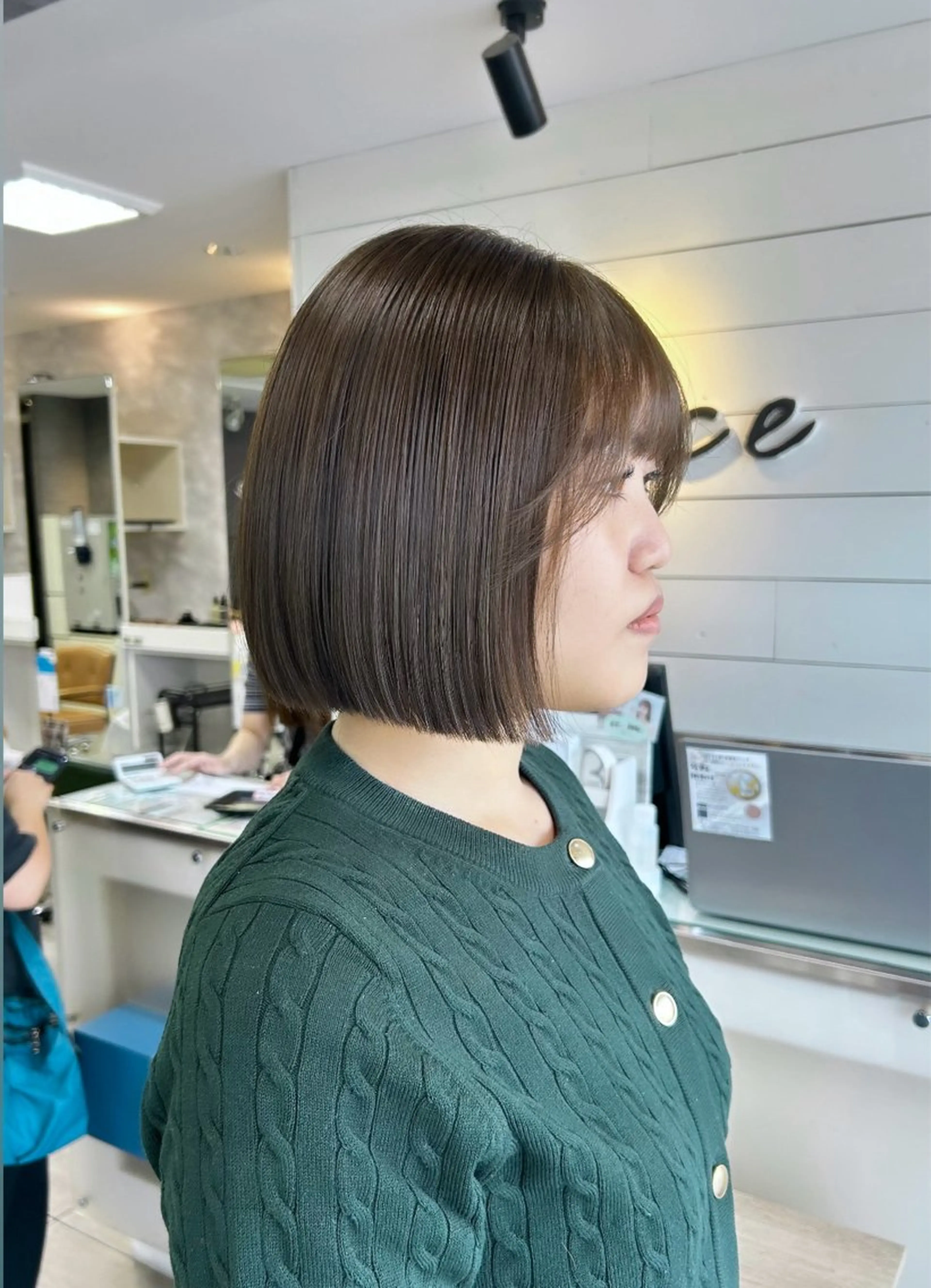 ショート カット ヘアカラー 🫧艶髪カラー🫧 森本くるみのヘアスタイル