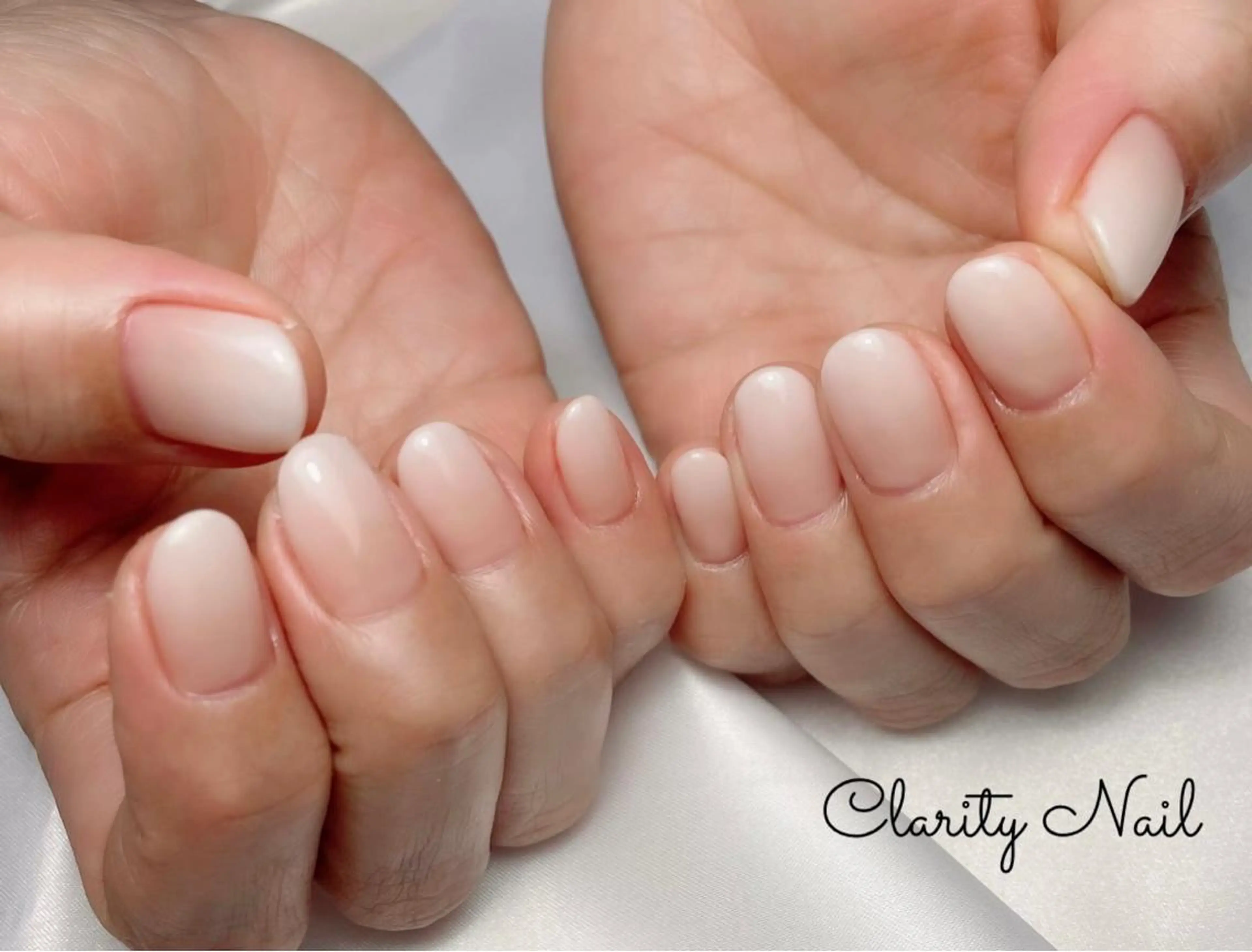 ネイル グラデーション ハンドネイル Clarity Nailのネイルデザイン