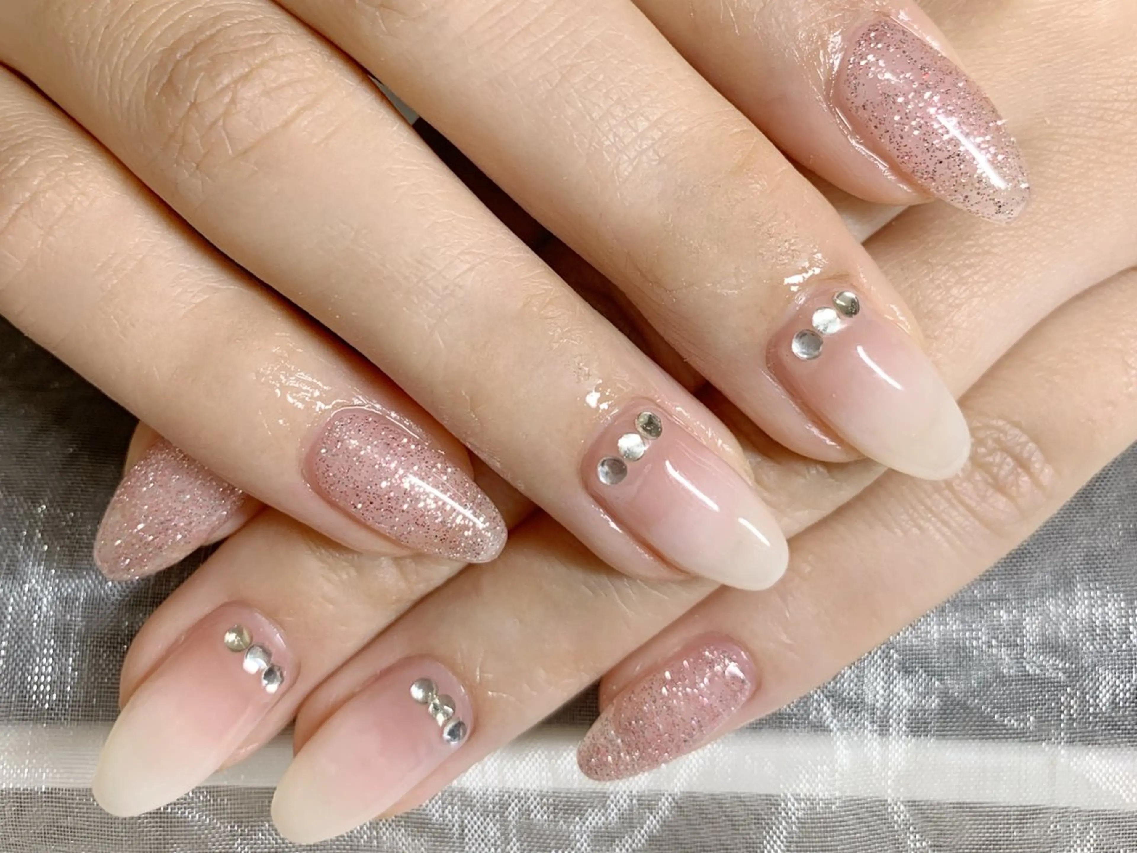 ネイル フラッシュネイル グラデーション オフィスネイル 春ネイル ハンドネイル mira-cle大濱美容アカデミー所属・AI NAのネイルデザイン