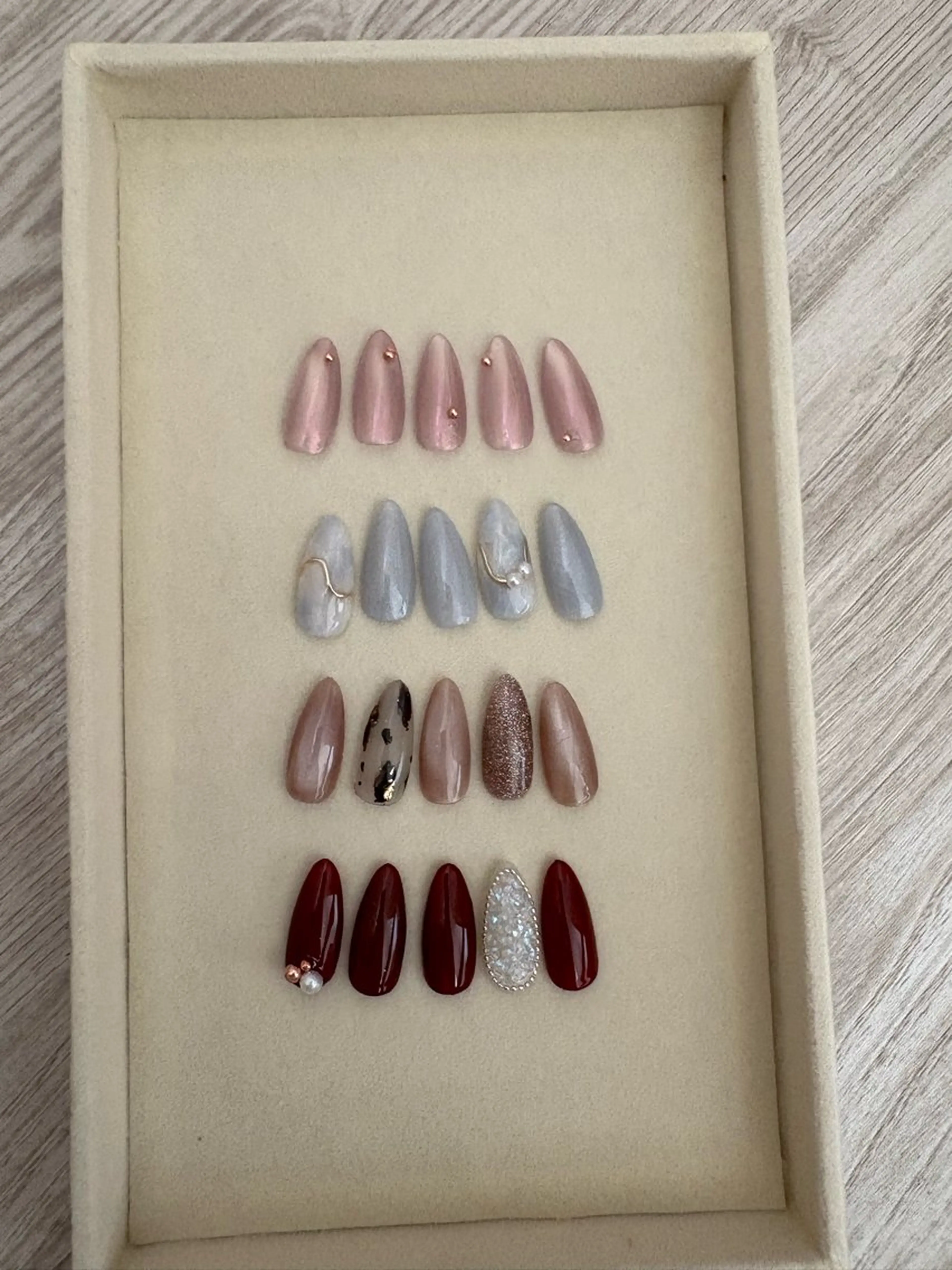 ネイル ecru Nailのネイルデザイン