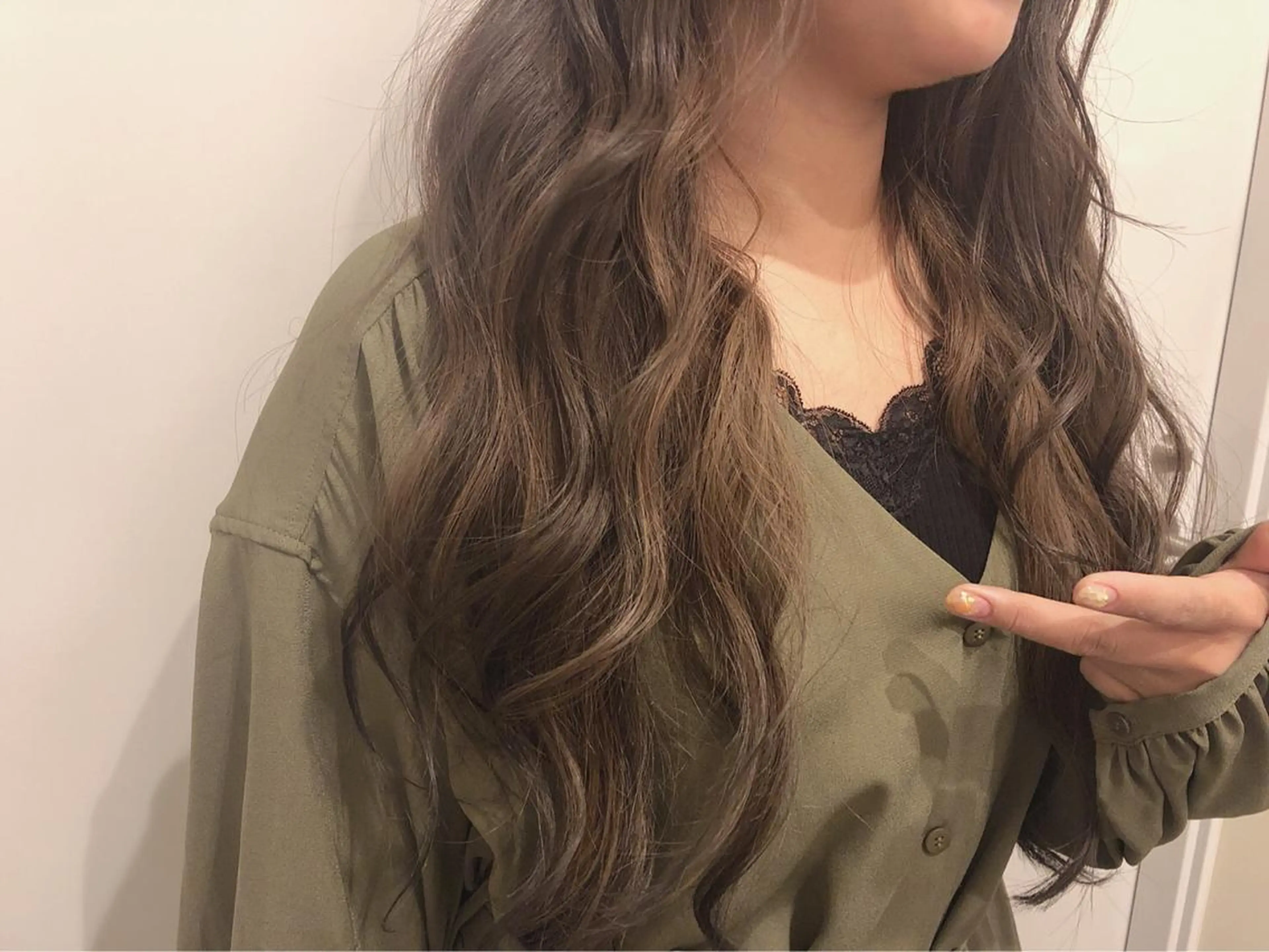 ロング カラー インナーカラー カラーと髪質改善 のミライのヘアスタイル