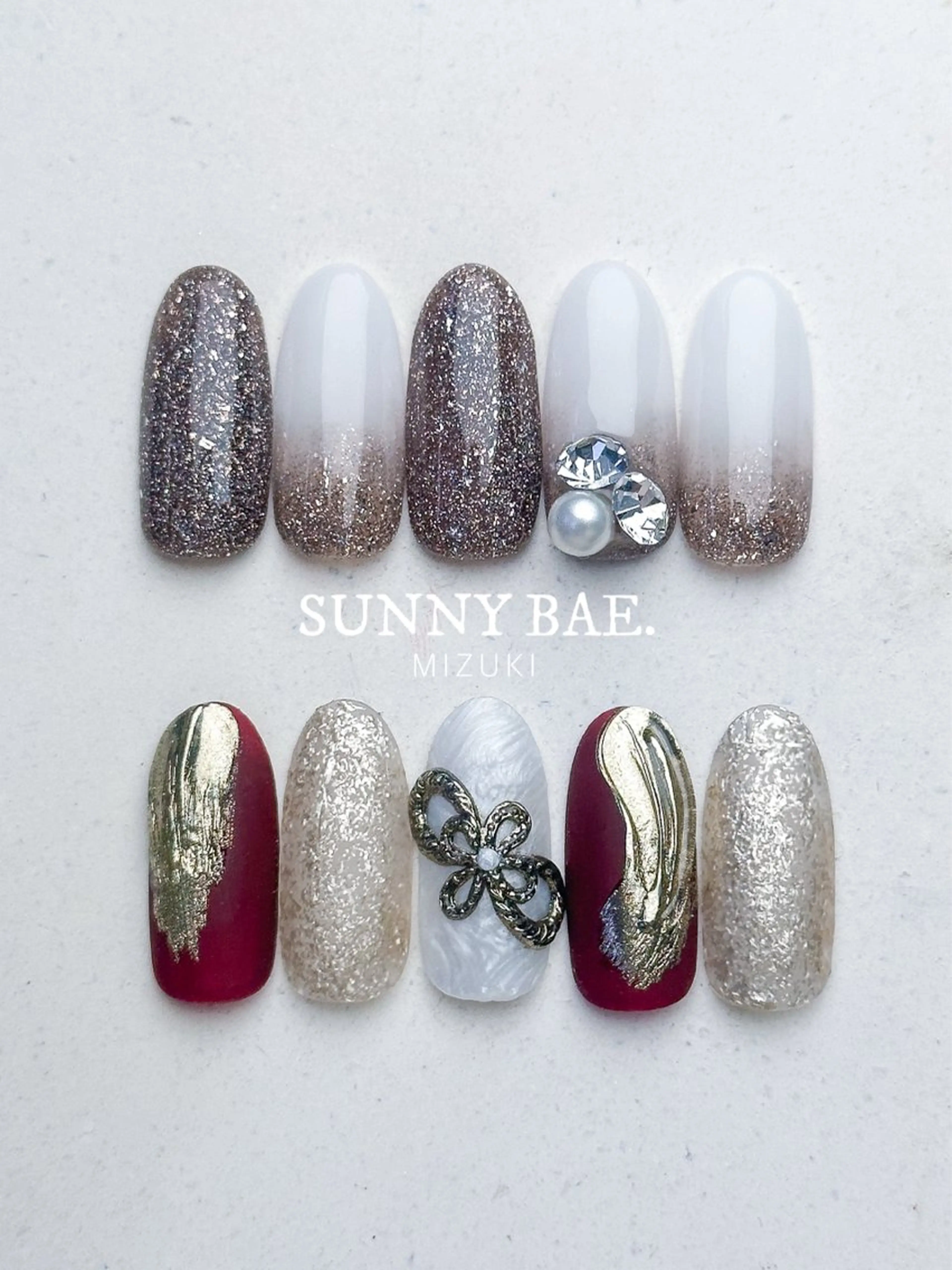 ネイル アートネイル 成人式 グラデーション ミラーネイル SUNNY BAE. 🌼MIZUKIのネイルデザイン