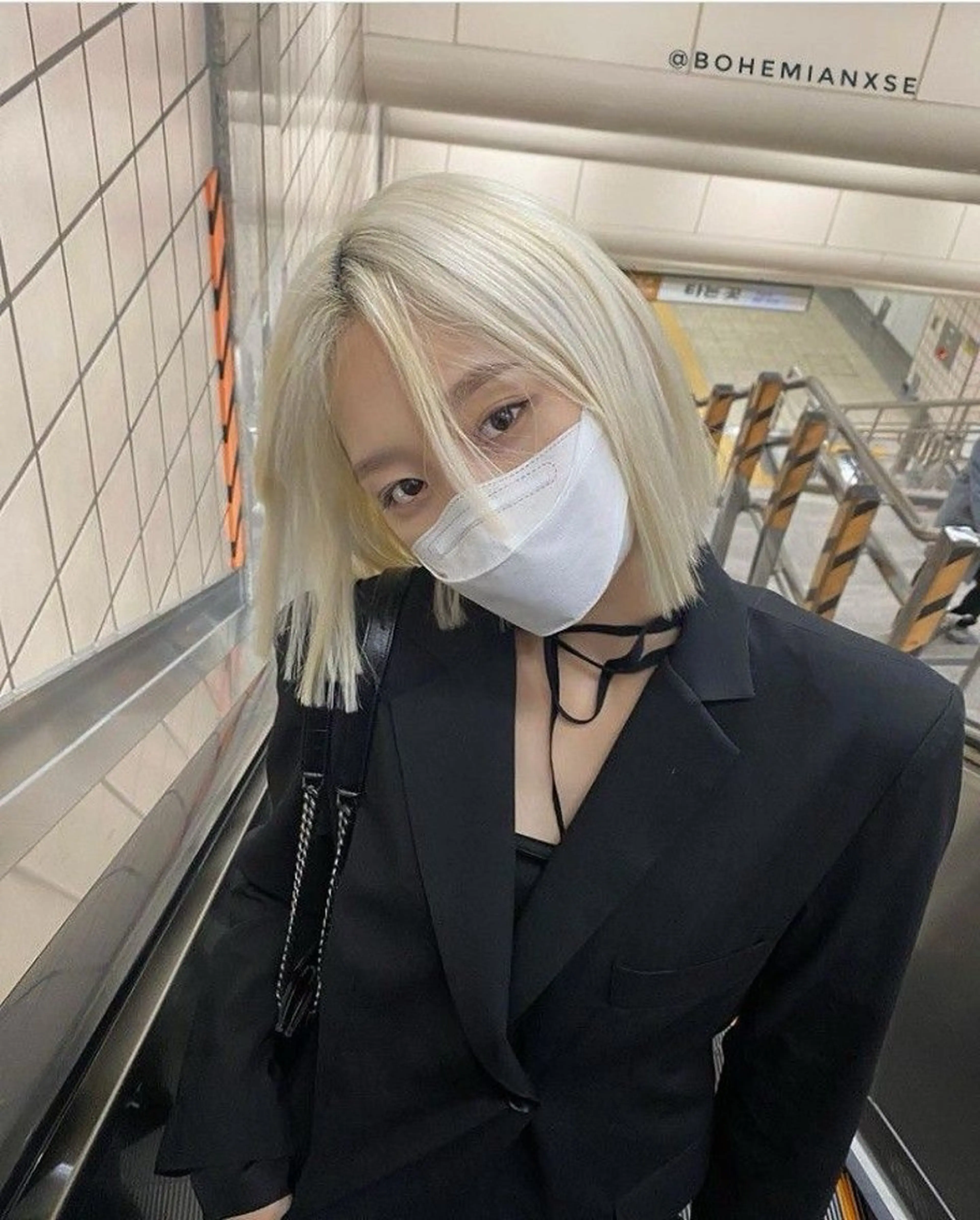 カラー ブリーチ ケアブリーチ films所属・AYA/films 韓国/レイヤー／ボブのヘアスタイル