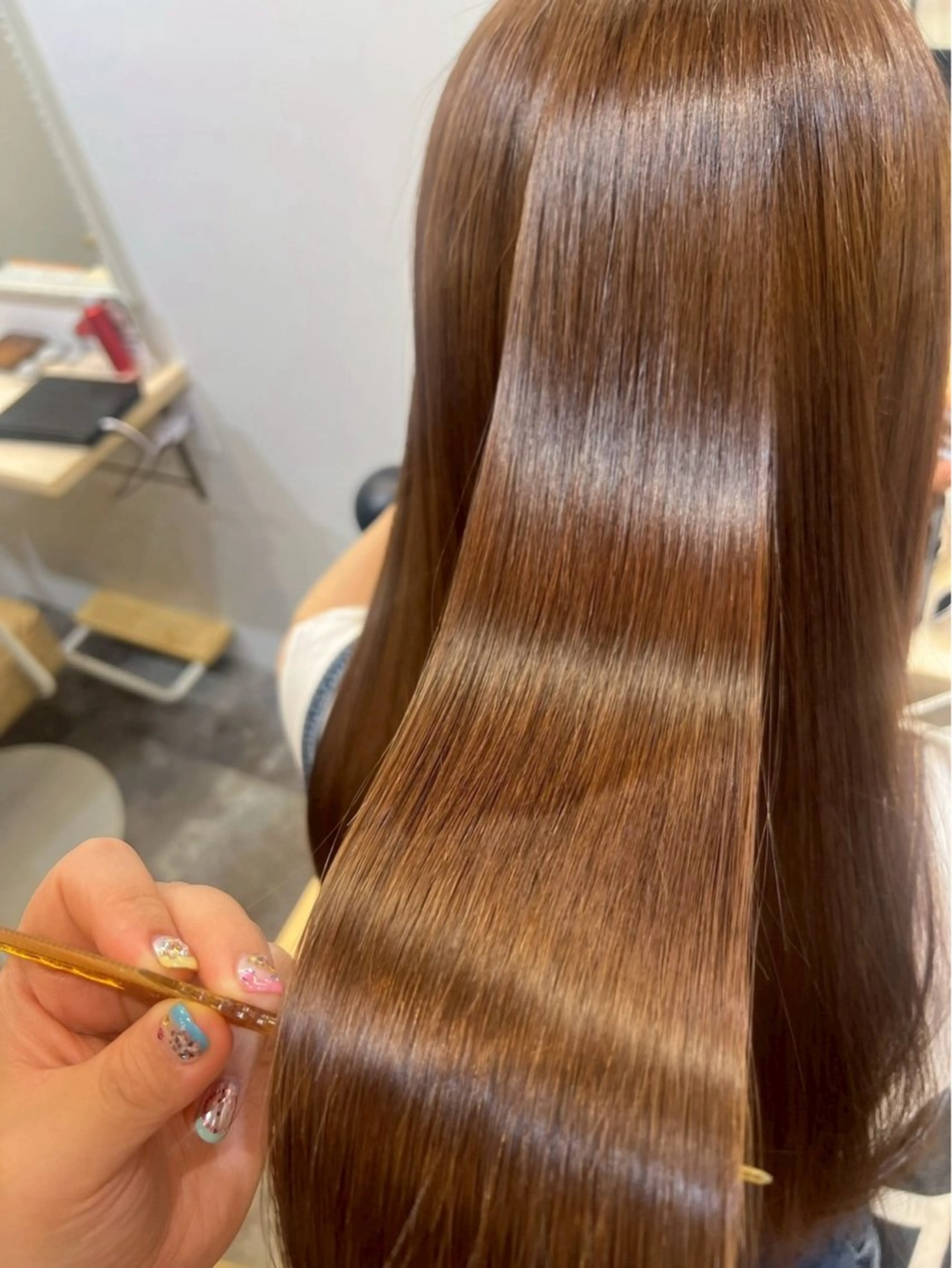 ロング カラー ベージュカラー ロング トリートメント wakana／ メンズカット／カラーのヘアスタイル