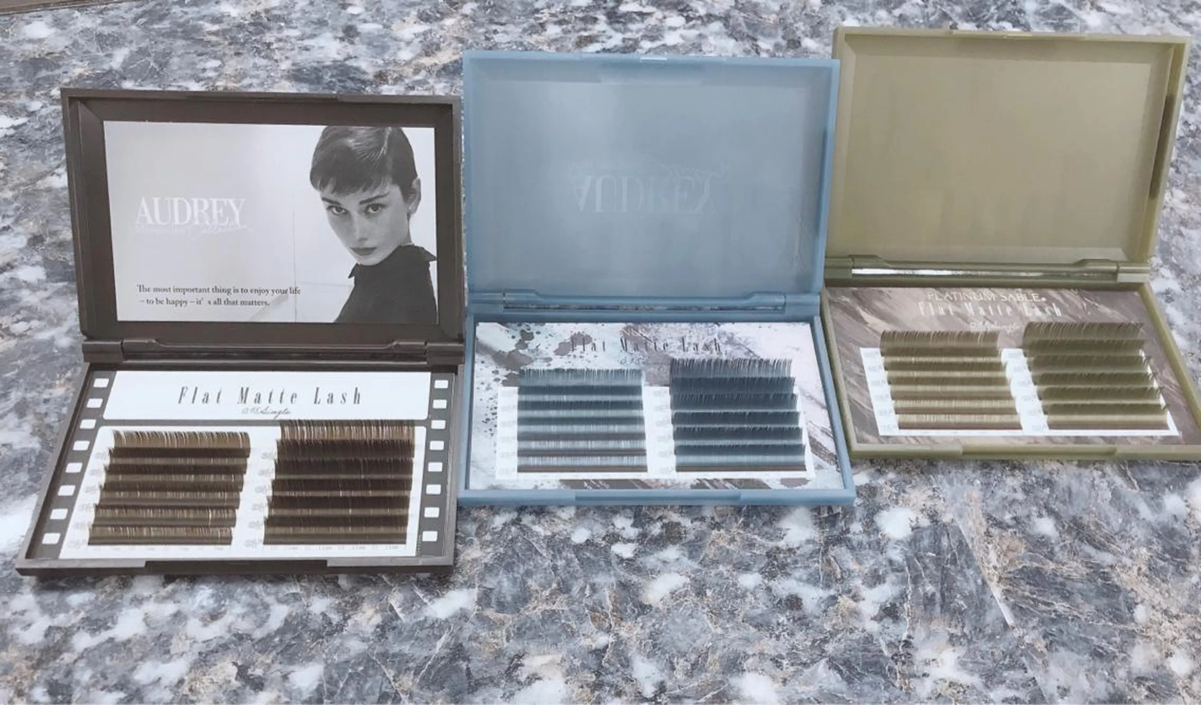 マツエク・マツパ フラットラッシュ Nail&Eye ONNAILのネイルデザイン