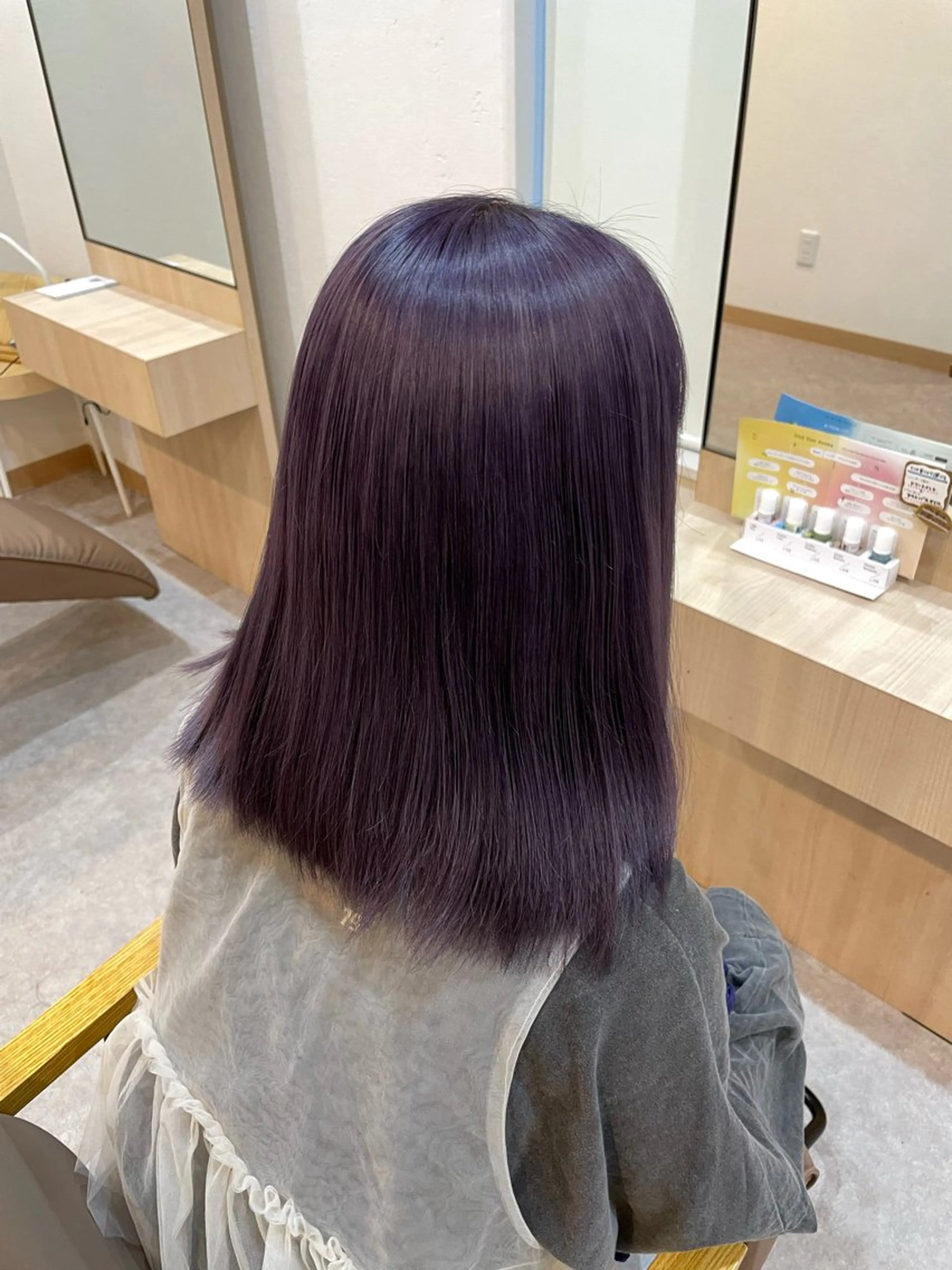 ミディアム カラー ブリーチ Yuna/ブリーチ なしベージュのヘアスタイル