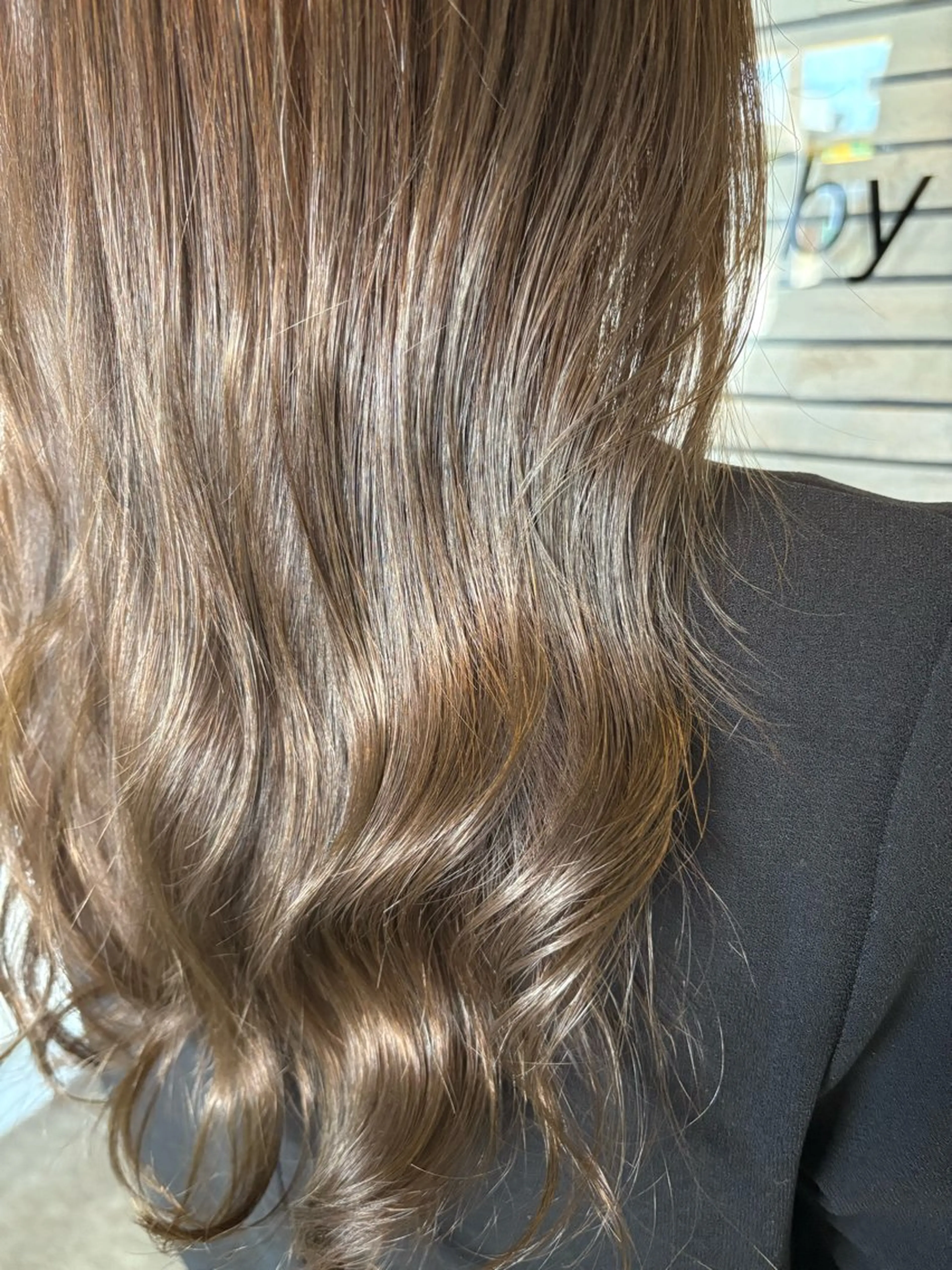 ロング 髪質改善 AI KIのヘアスタイル