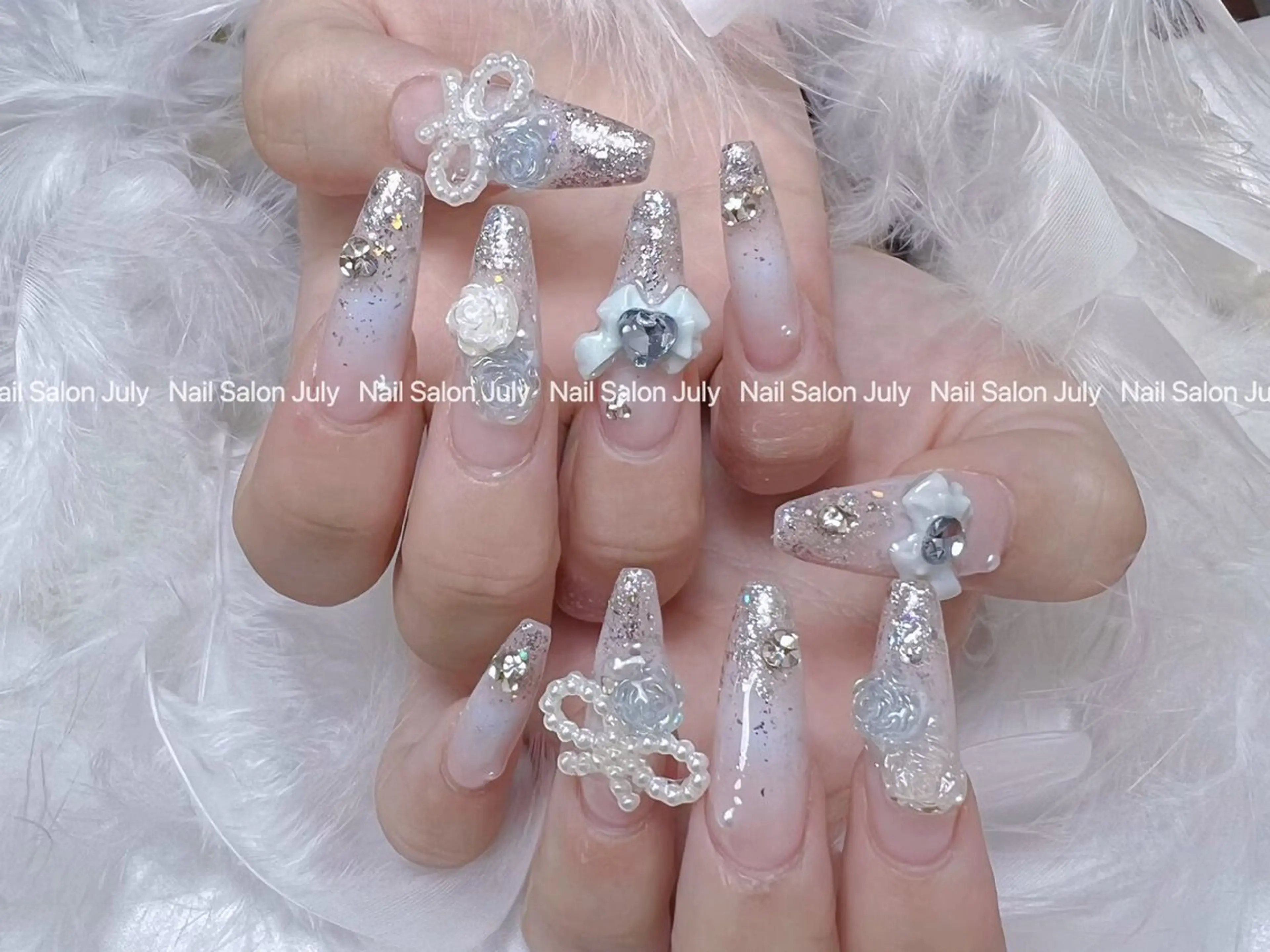 ネイル アートネイル オーロラネイル ジェルネイル ガーリー キラキラネイル July モモのネイルデザイン