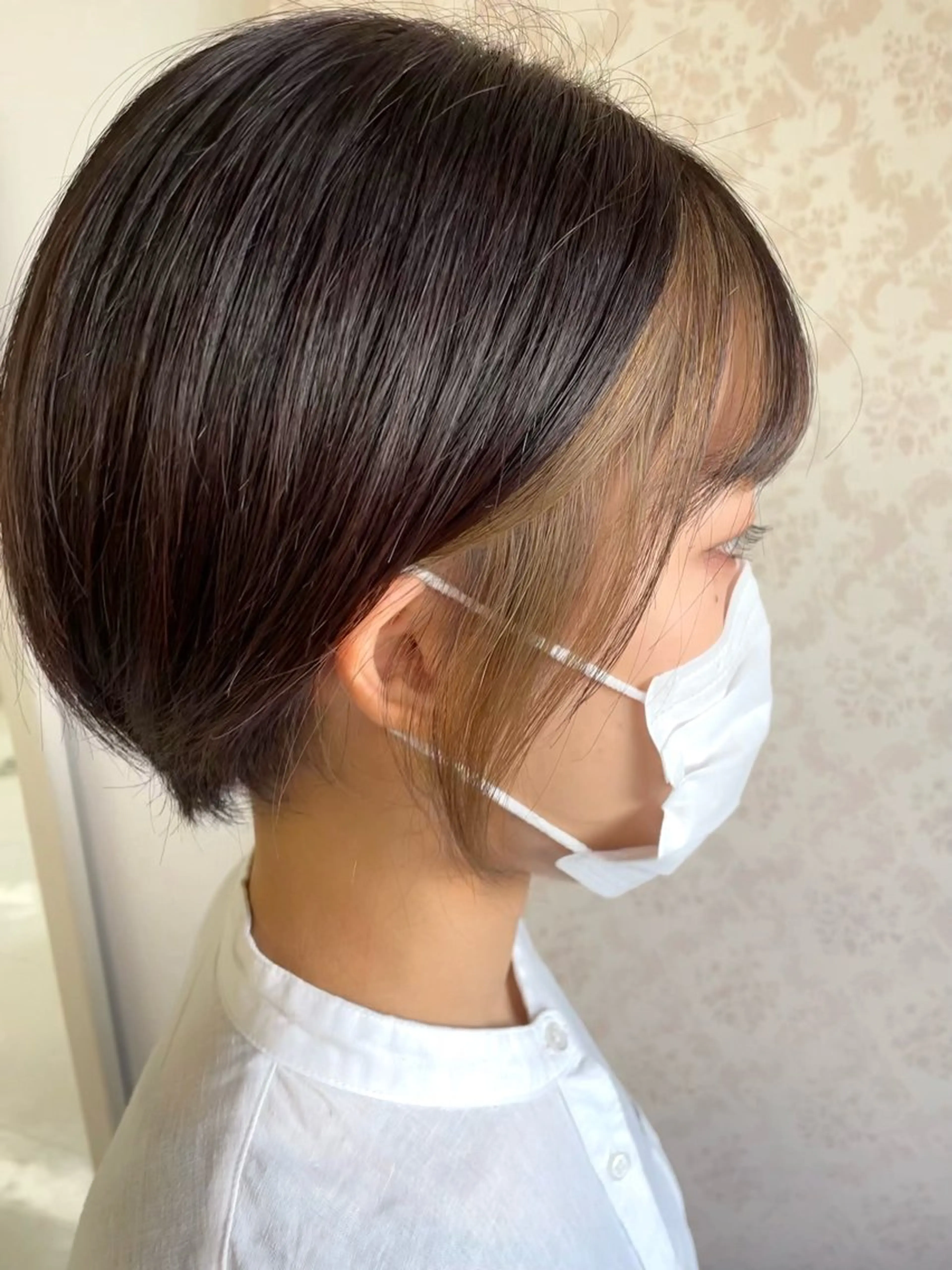 ショート カラー ヒヨシ ルナのヘアスタイル