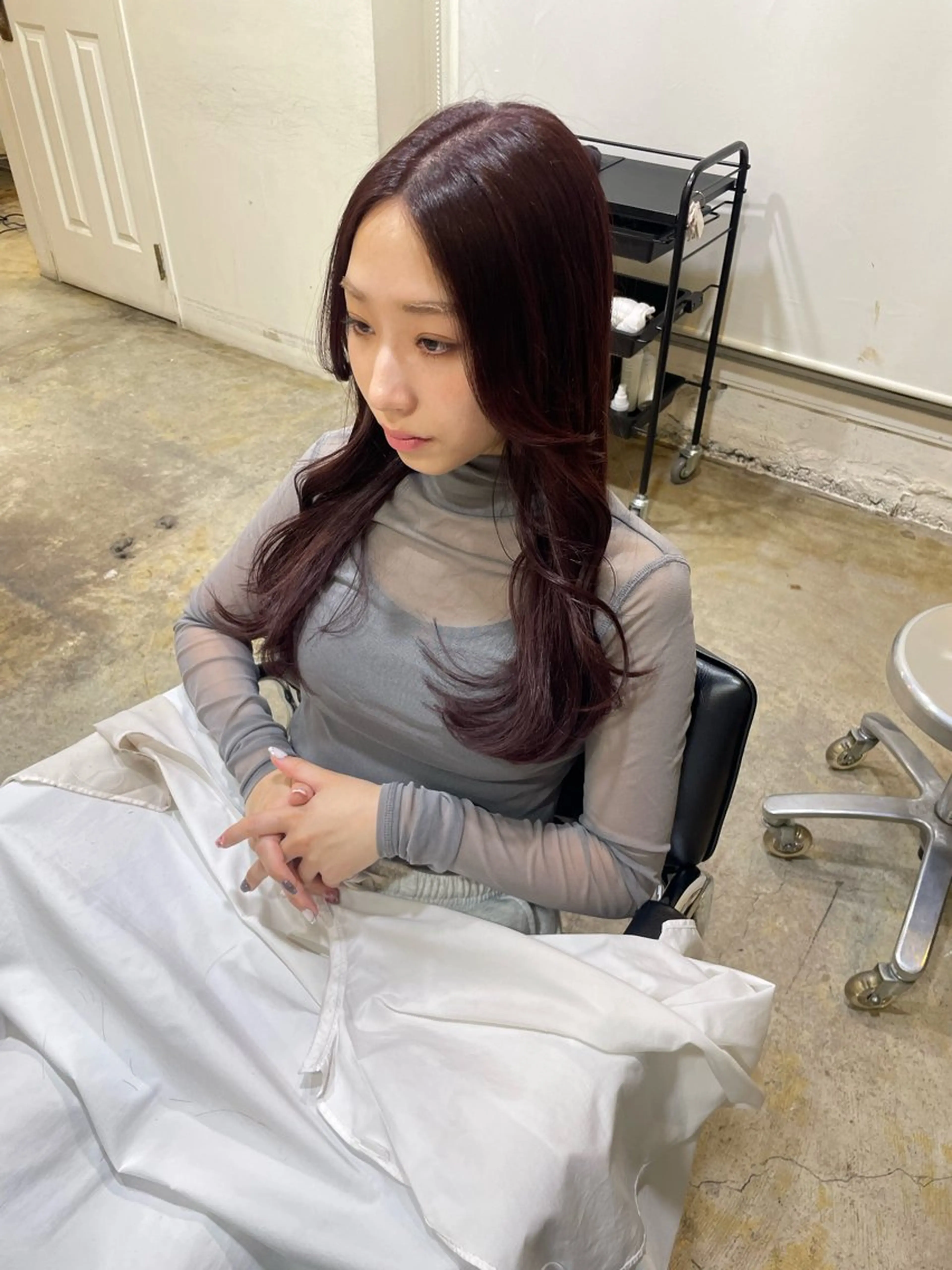 ロング カラー ラベンダーカラー カット ヘアカラー トリートメント MIOベージュカラー 柔らかいカラーのヘアスタイル