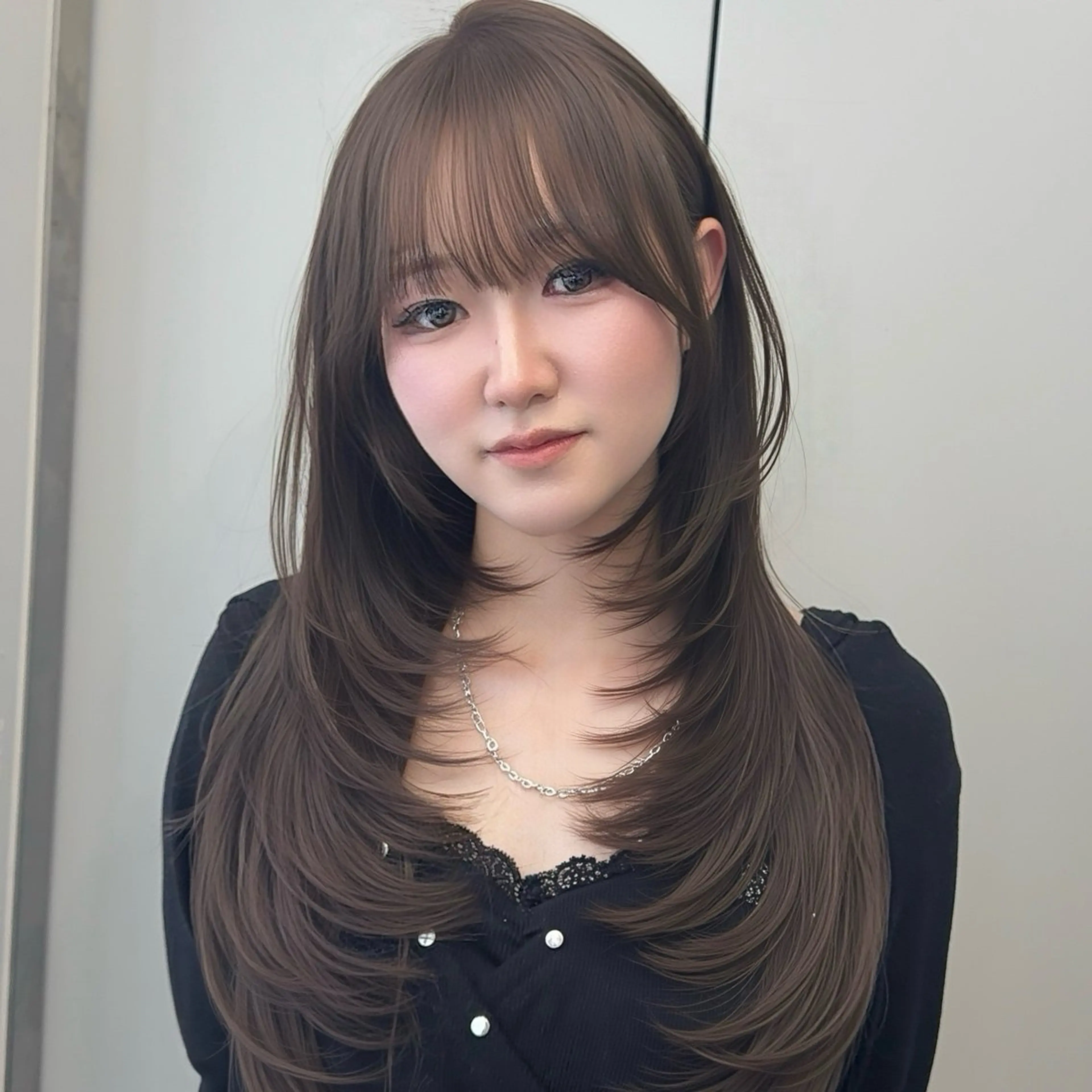 ロング カラー ベージュカラー ブリーチ ブリーチなしカラー オリーブベージュ ハッシュカット カット ヘアカラー 天神ハイトーン マオ🩵のヘアスタイル