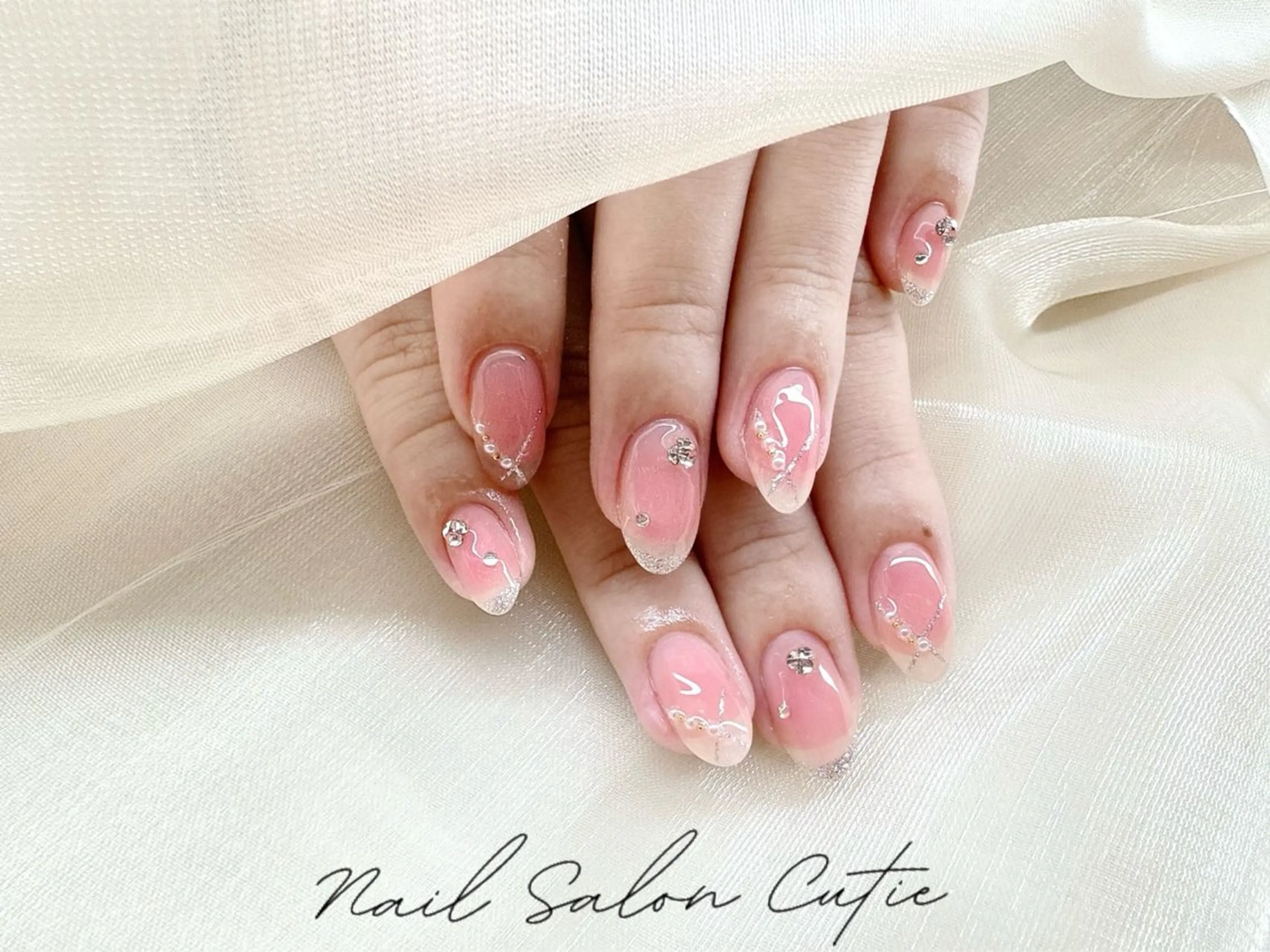 ネイル ジェルネイル ハート 韓国ネイル 持ち込み オフィスネイル ワンホンネイル 韓国ネイルのネイルデザイン