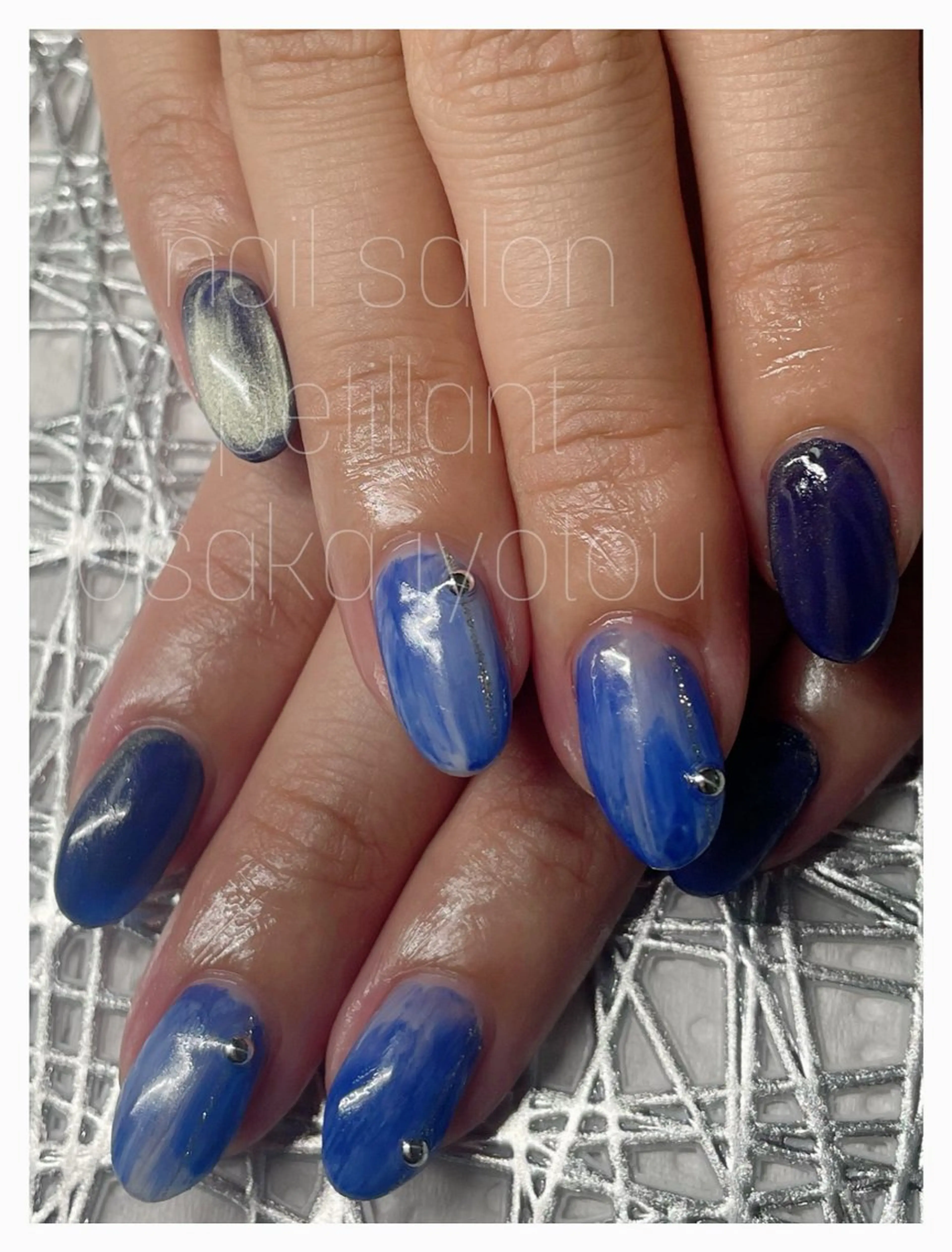 ネイル アートネイル マグネットネイル ネイビー 夏ネイル ハンドネイル ハンドケア petillant所属・nail salon petillantのネイルデザイン