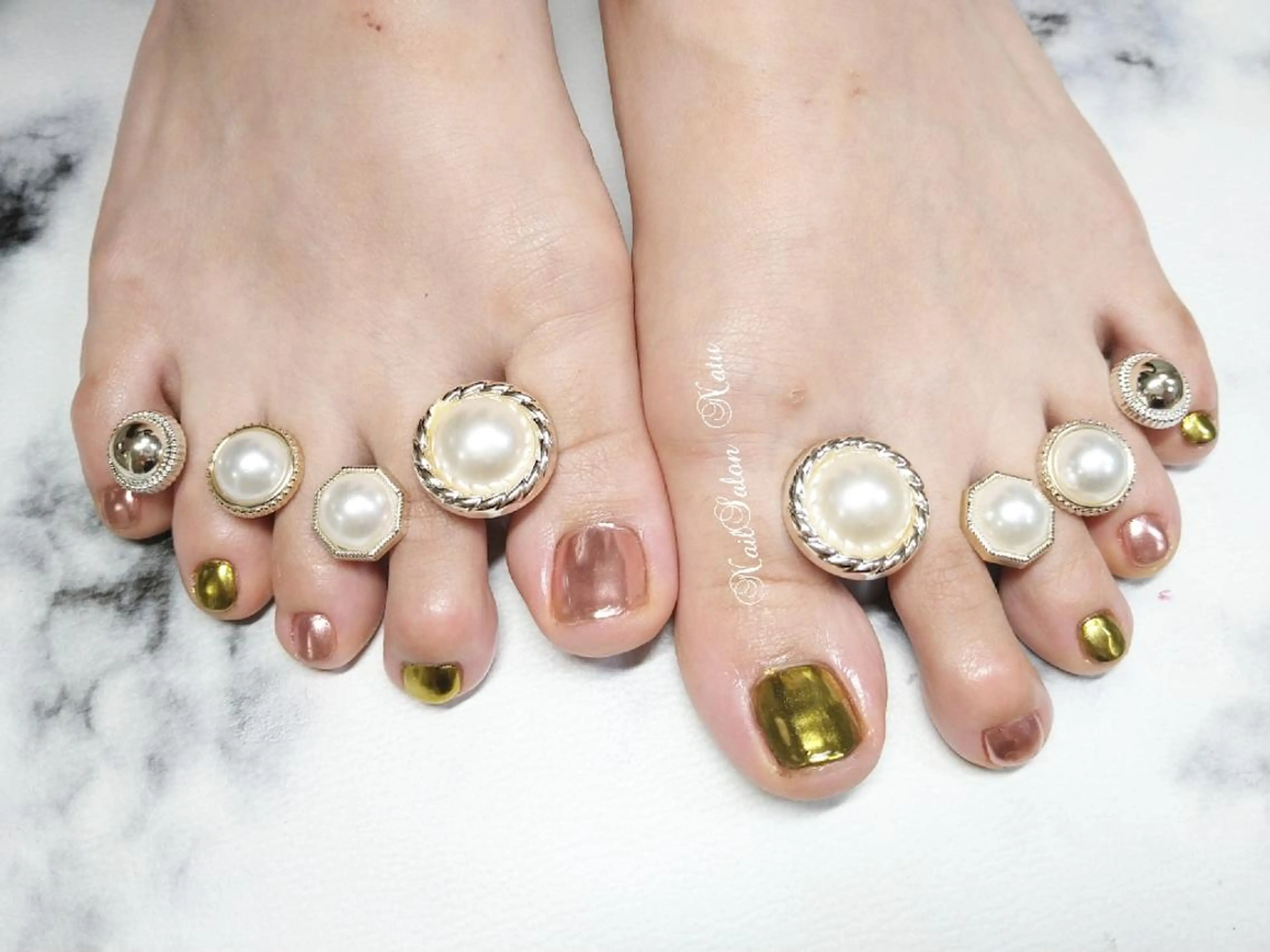 ネイル ミラーネイル nailsalon　 Natuのネイルデザイン