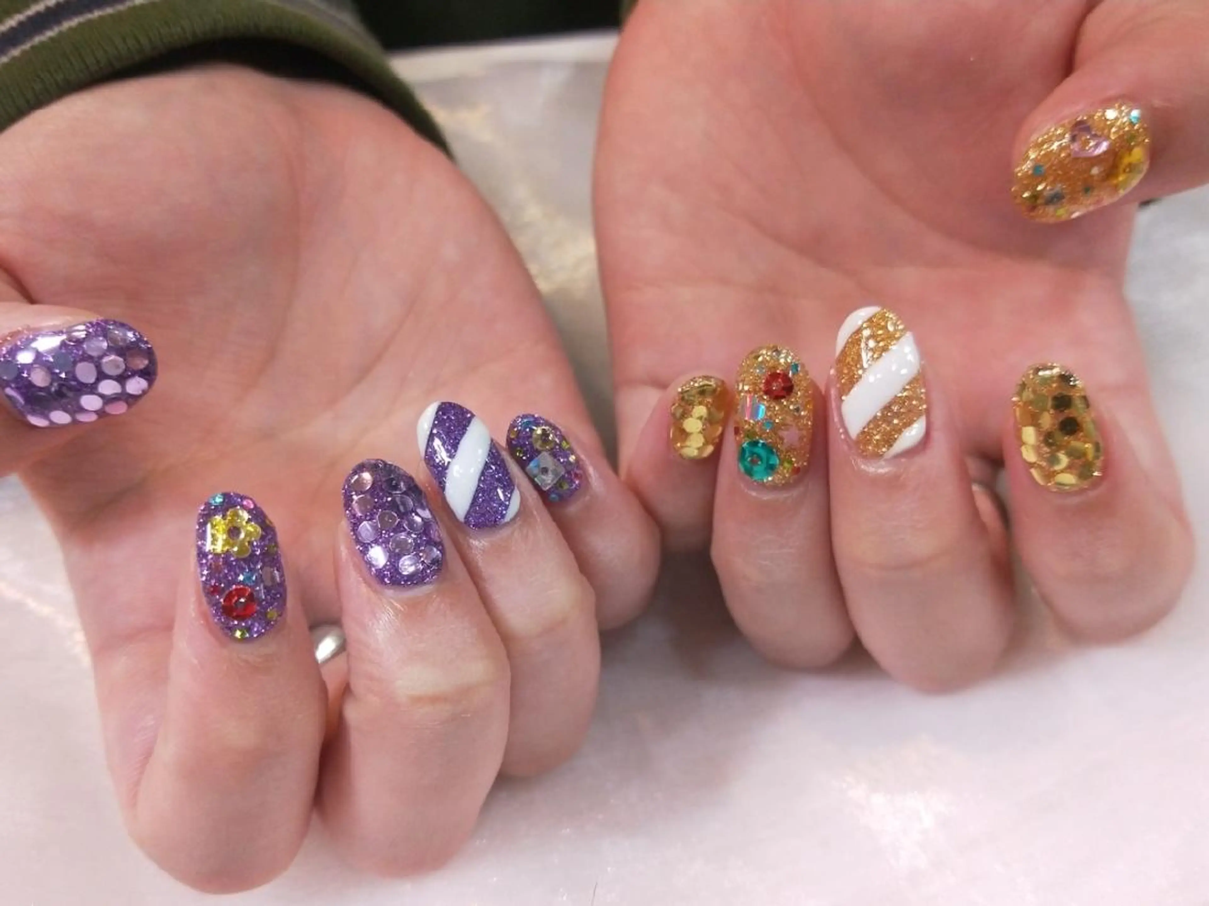 ネイル ハンドネイル ハンドケア R'well所属・はばすみれ🎀ﾈｲﾙ 光ﾌｪｲｼｬﾙ ﾍｱのネイルデザイン