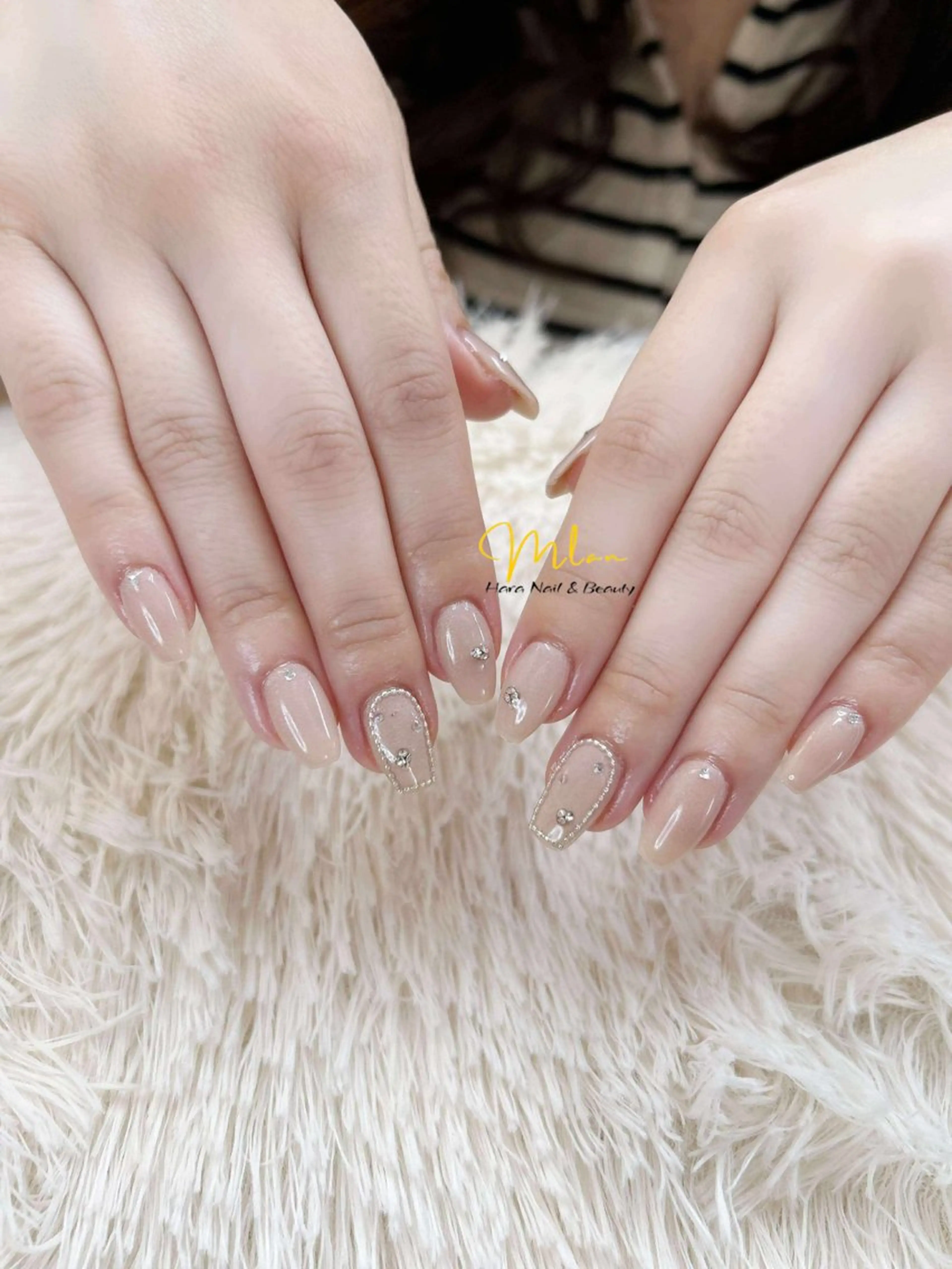 ネイル フレンチネイル グラデーション キラキラネイル 韓国ネイル ラメ(グリッター) ハンドネイル Mlan Nailのネイルデザイン