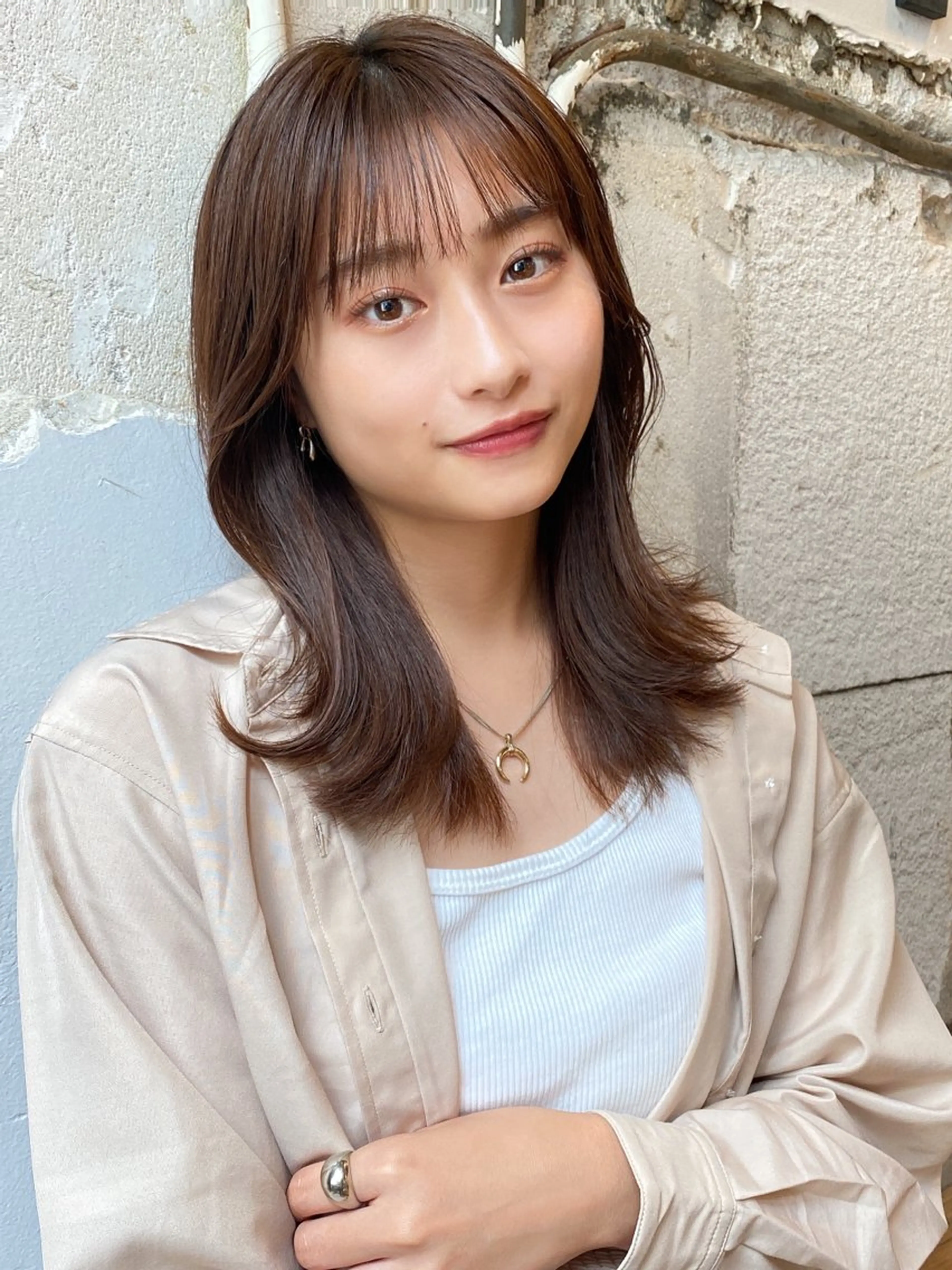 ミディアム レイヤーカット 外ハネヘア カット ヘアカラー トリートメント また会いたくなる 美容師【KENTA】のヘアスタイル