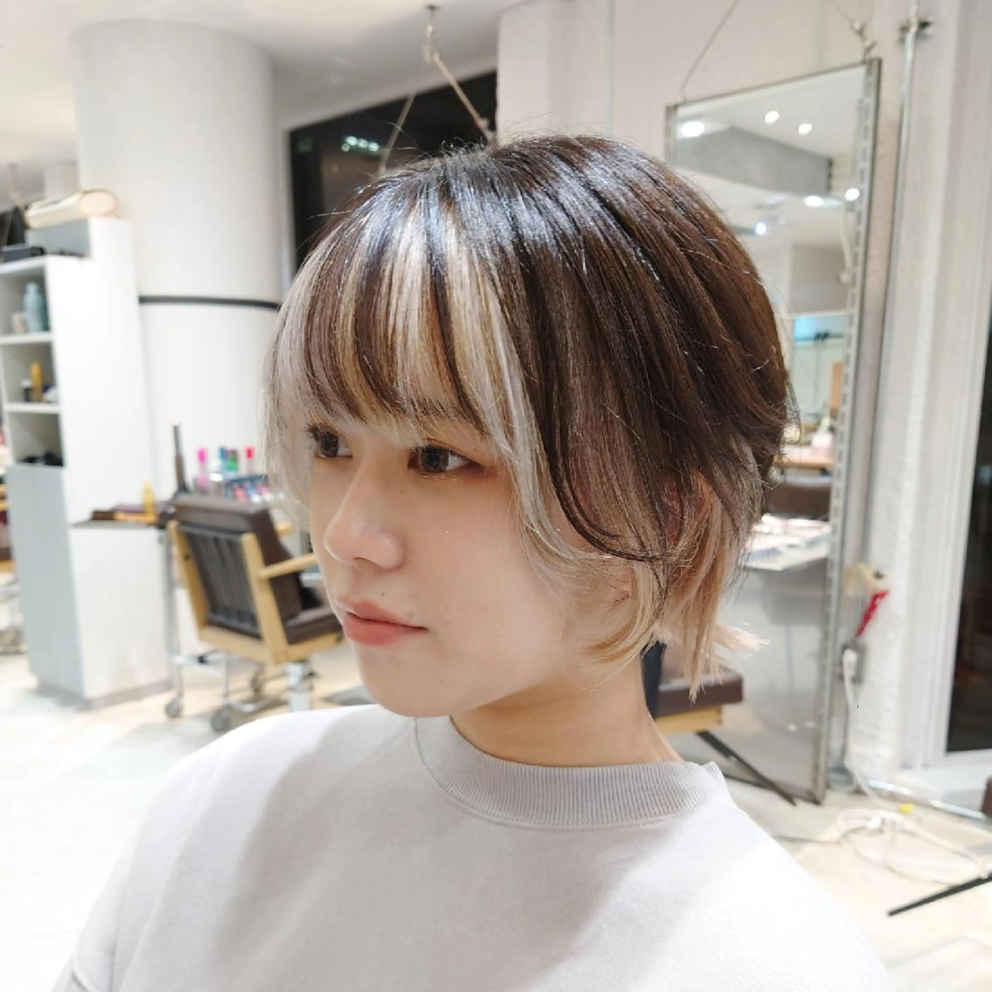 ショート カラー ウルフカット ヘアカラー トリートメント 艶髪✨ブリーチ職人 井手正康のヘアスタイル