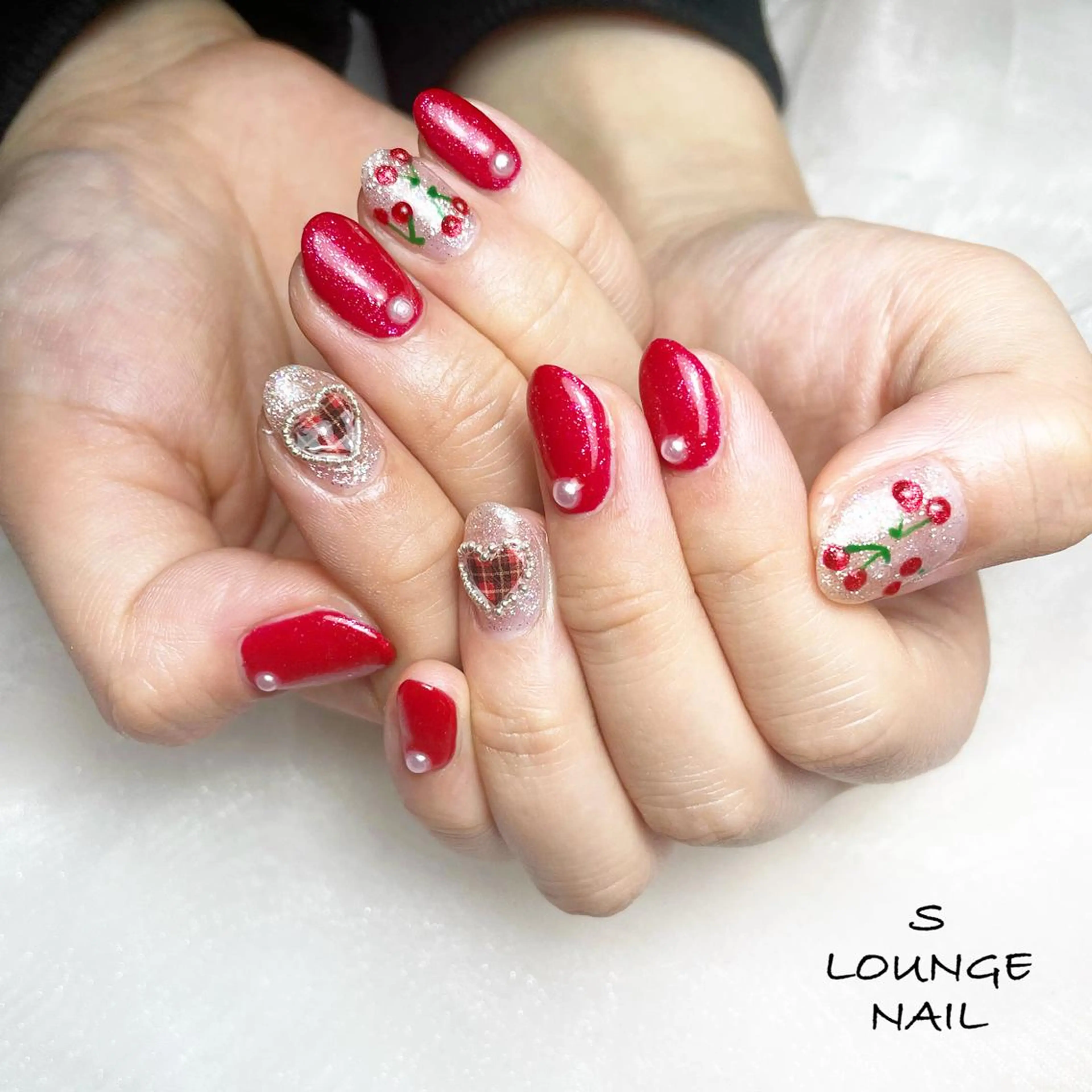 ネイル ハンドネイル フットネイル S LOUNGE NAIL所属・パーツたくさん🍓 SUMIのネイルデザイン