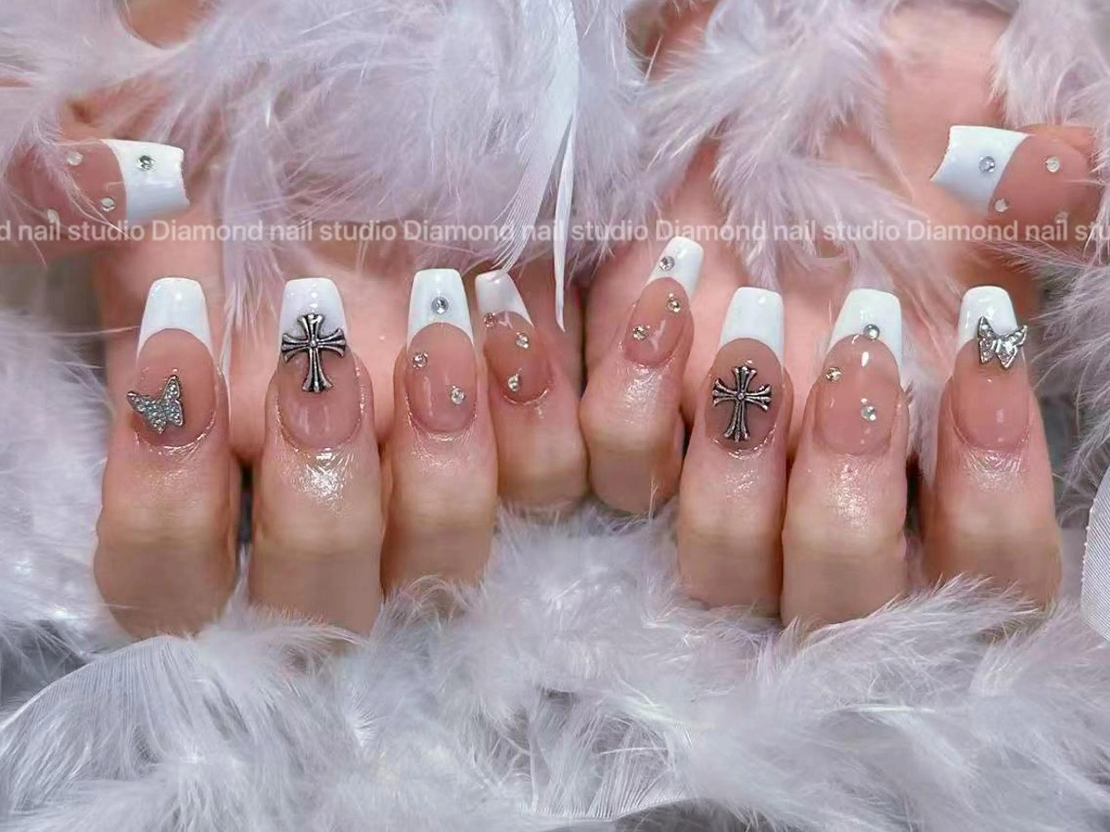 ネイル アートネイル オーロラネイル ガーリー キラキラネイル 韓国ネイル ハンドネイル DIAMOND NailStudioのネイルデザイン