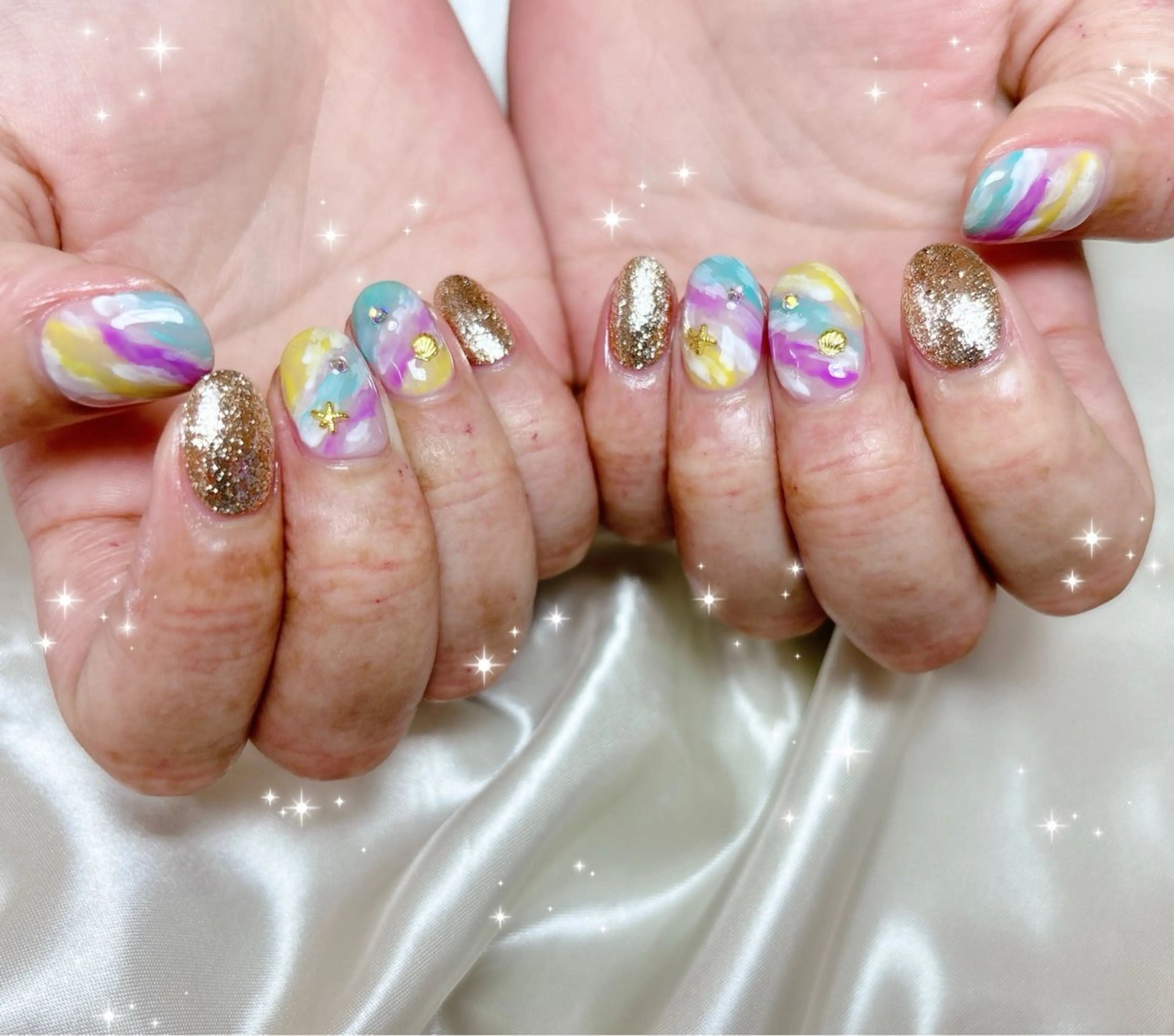 ネイル ニュアンスネイル 夏ネイル ハンドネイル FLARE NAIL フレアネイルのネイルデザイン
