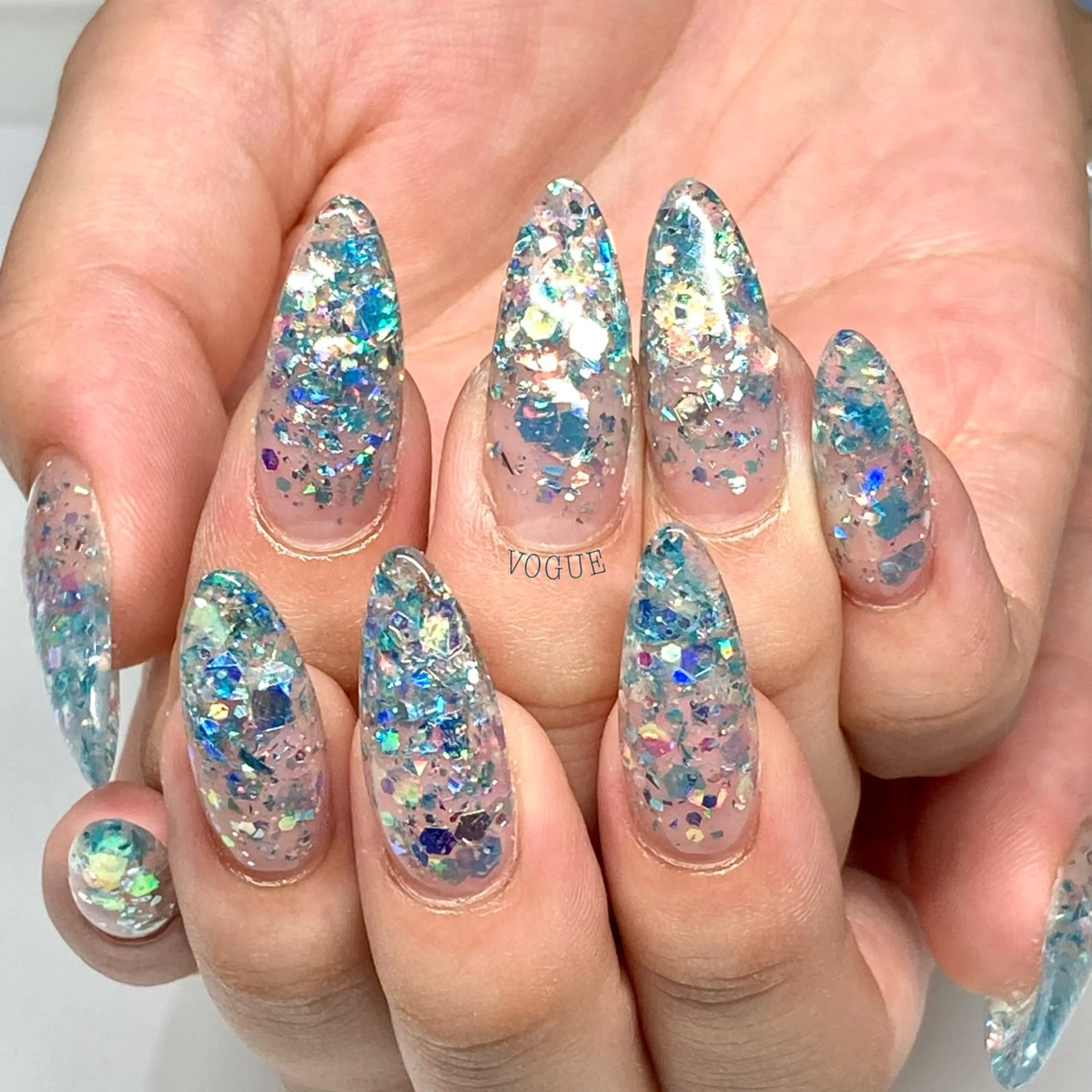 ネイル ハンドネイル VOGUE ×SWANのネイルデザイン