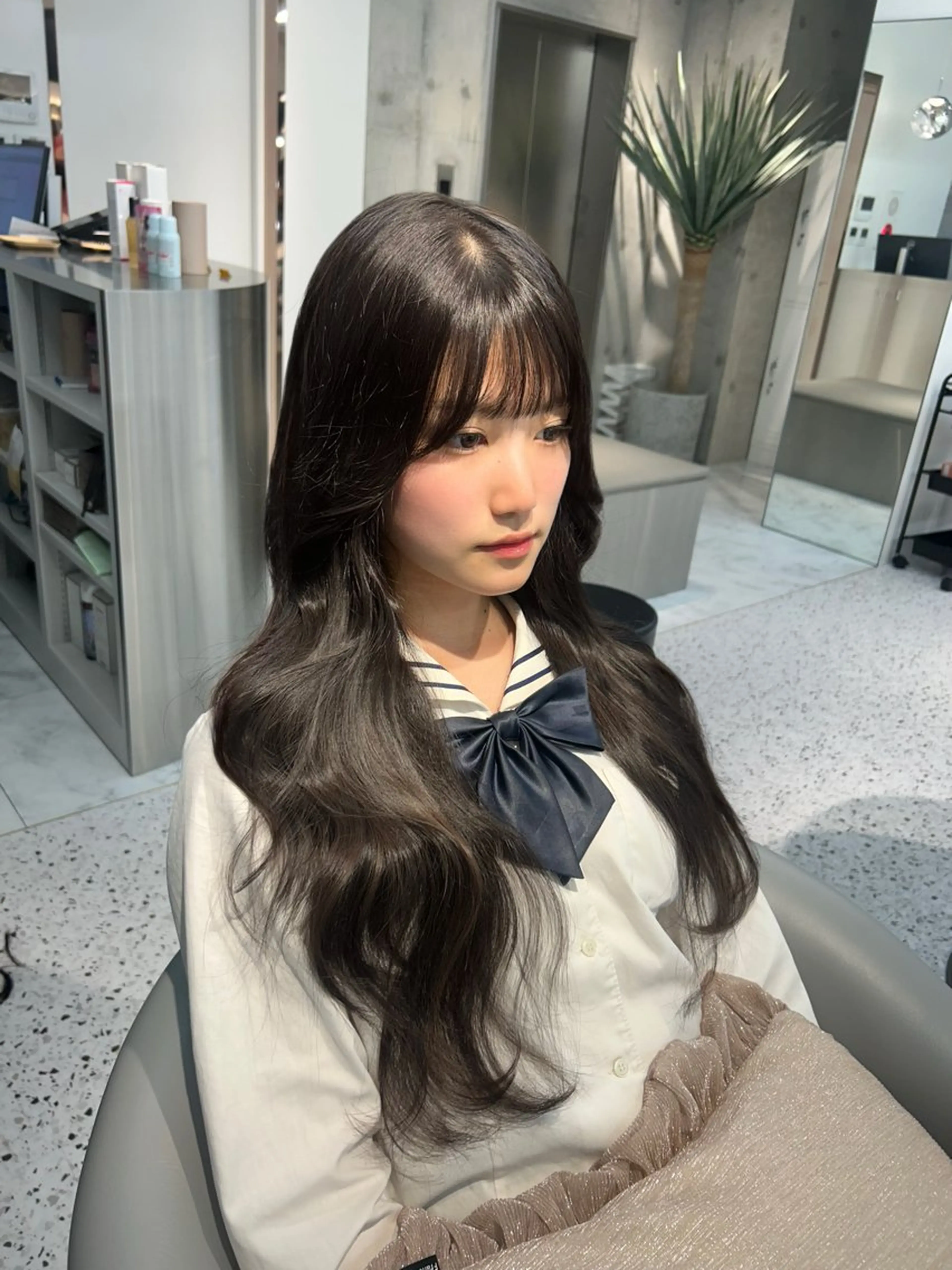 ロング アッシュ アッシュグレー アッシュグレージュ 髪質改善 韓国風ヘア 🎀透明感ブラウ ンshizuka🎀のヘアスタイル