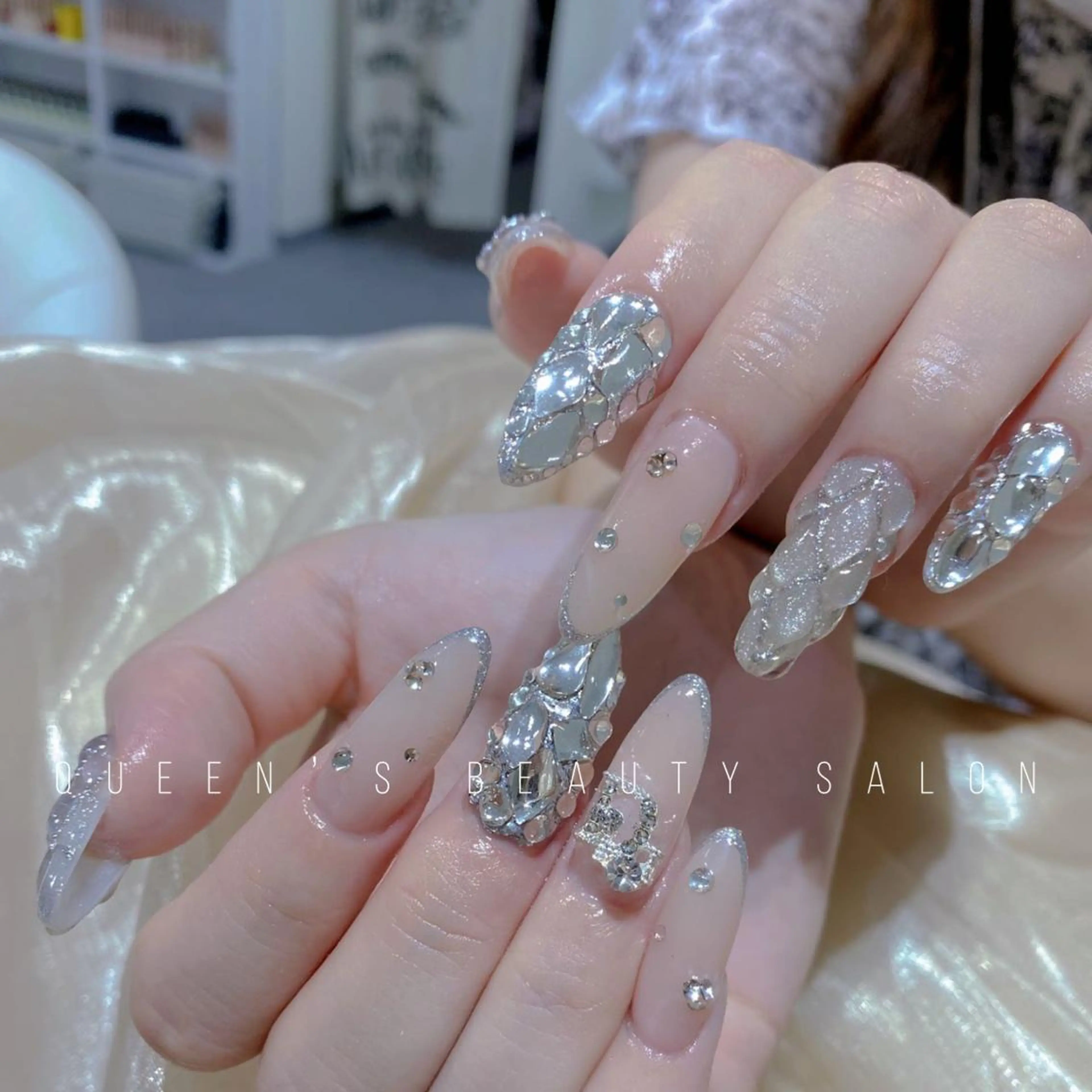 ネイル ハンドネイル Queen’s 歌舞伎町店のネイルデザイン