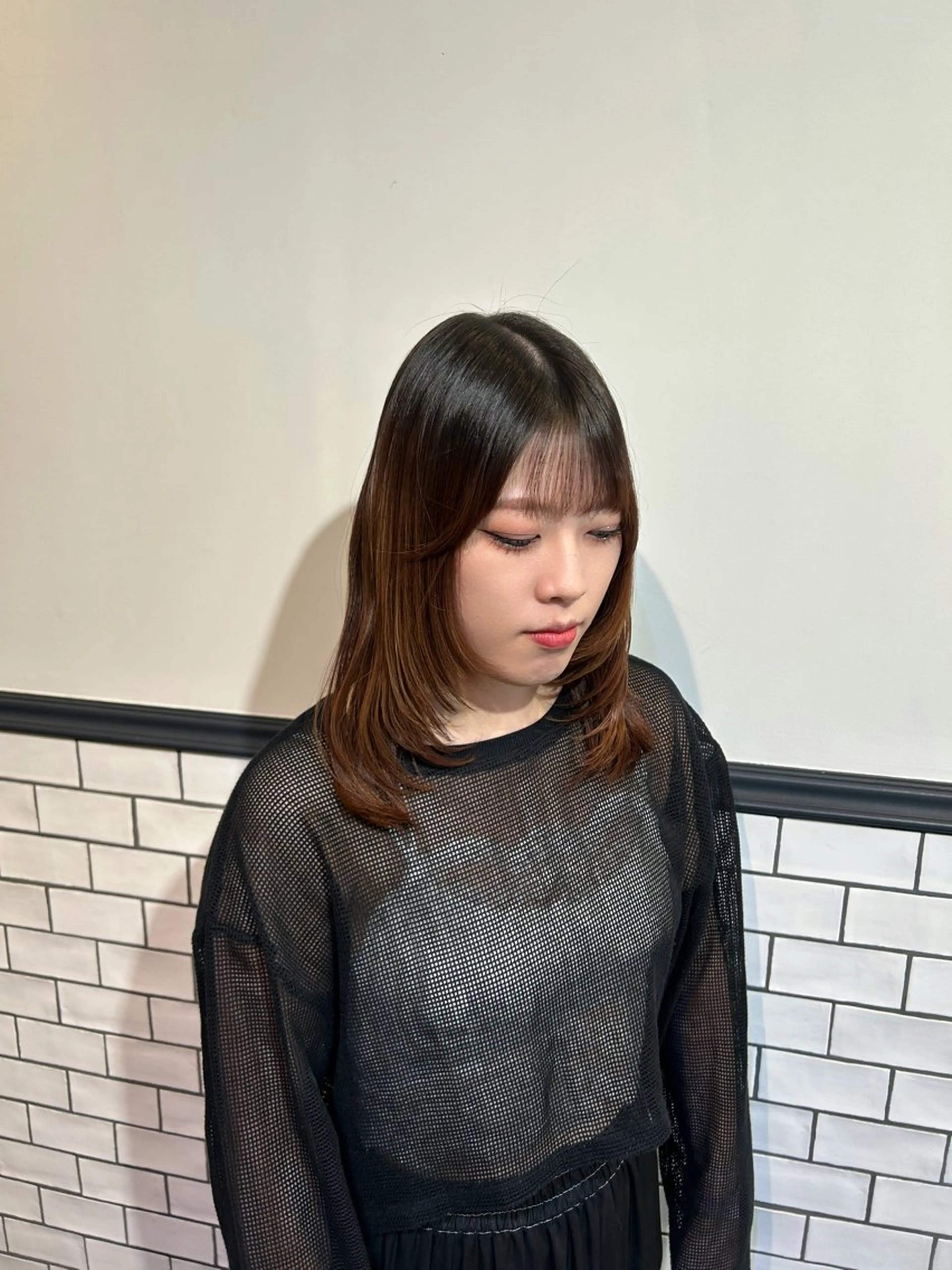 ミディアム レイヤーカット knock な お 烏丸御池のヘアスタイル